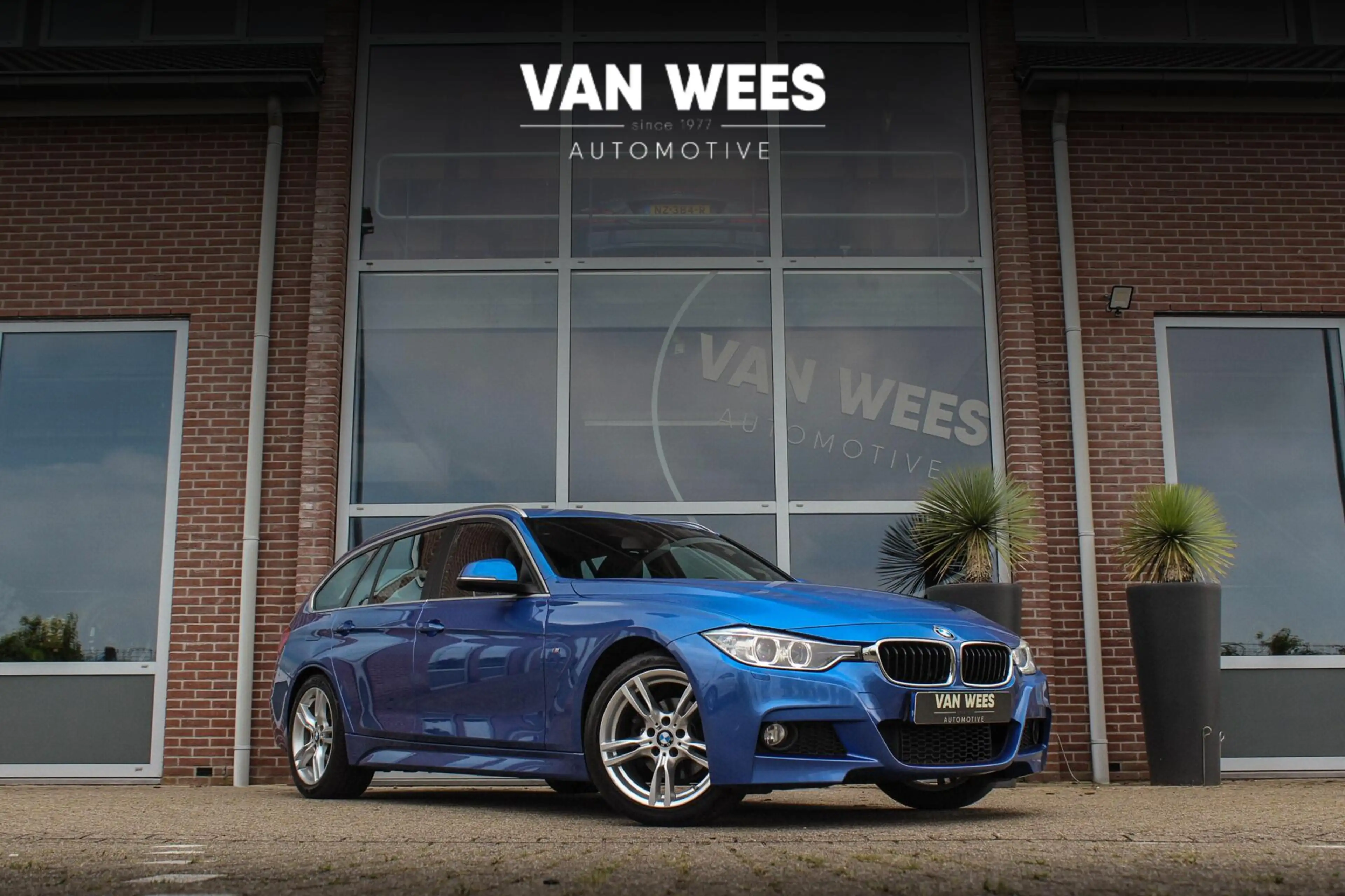 BMW 316 3-serie Touring 316i Limited Series M Sport | NL a