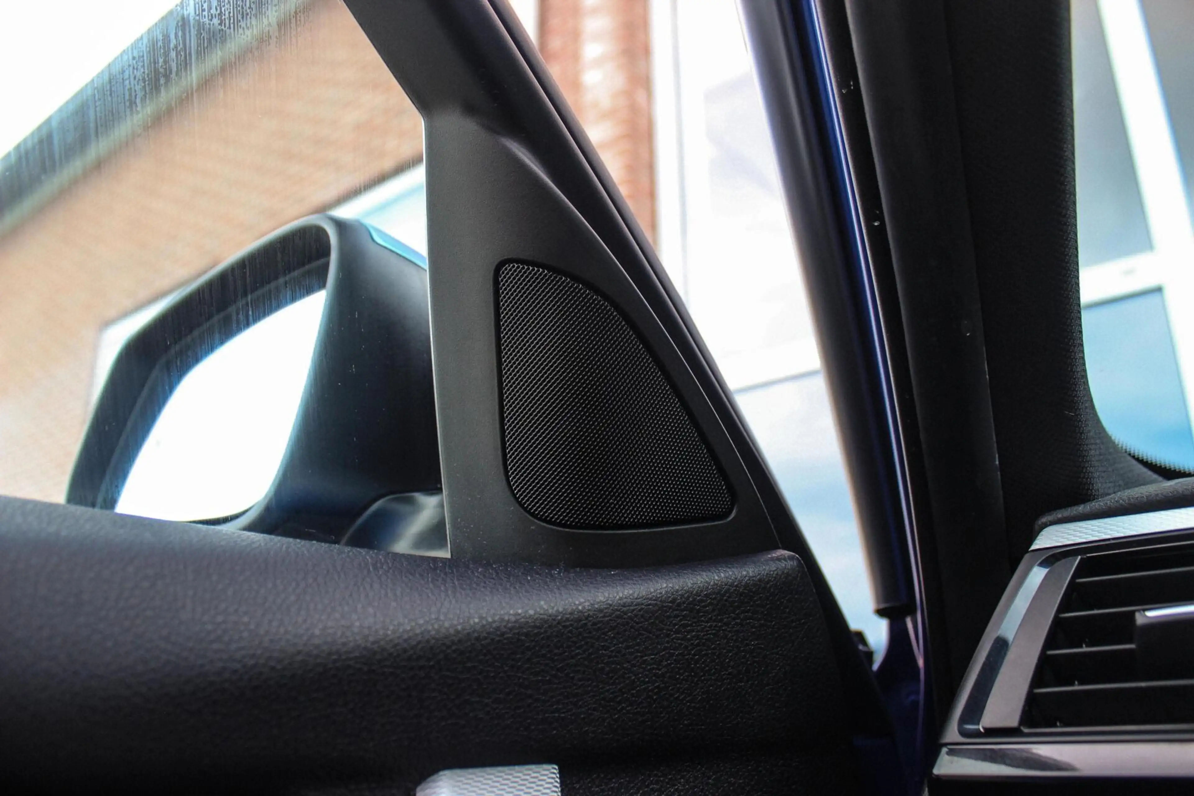 BMW 316 3-serie Touring 316i Limited Series M Sport | NL a — photo 36
