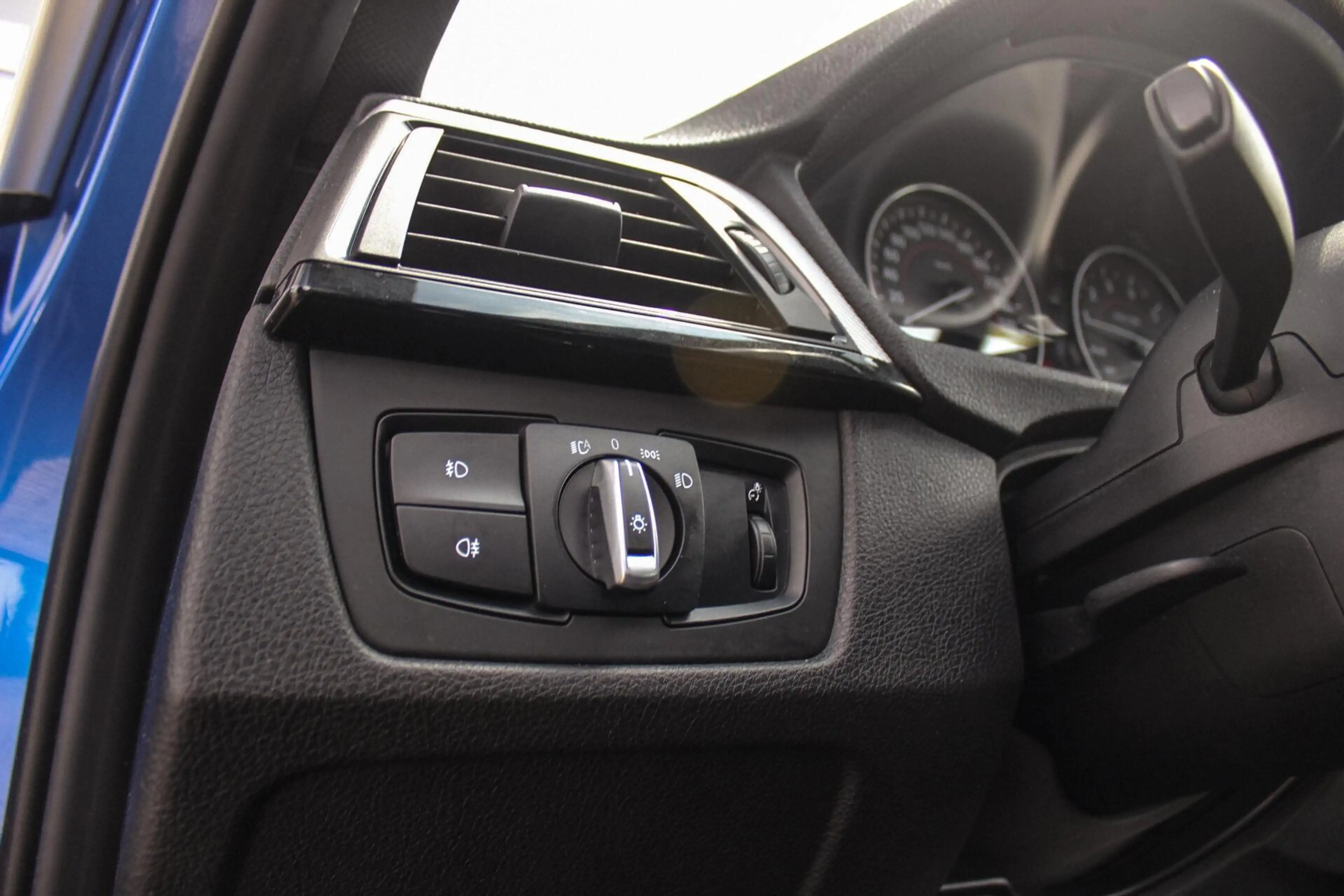 BMW 316 3-serie Touring 316i Limited Series M Sport | NL a — photo 38