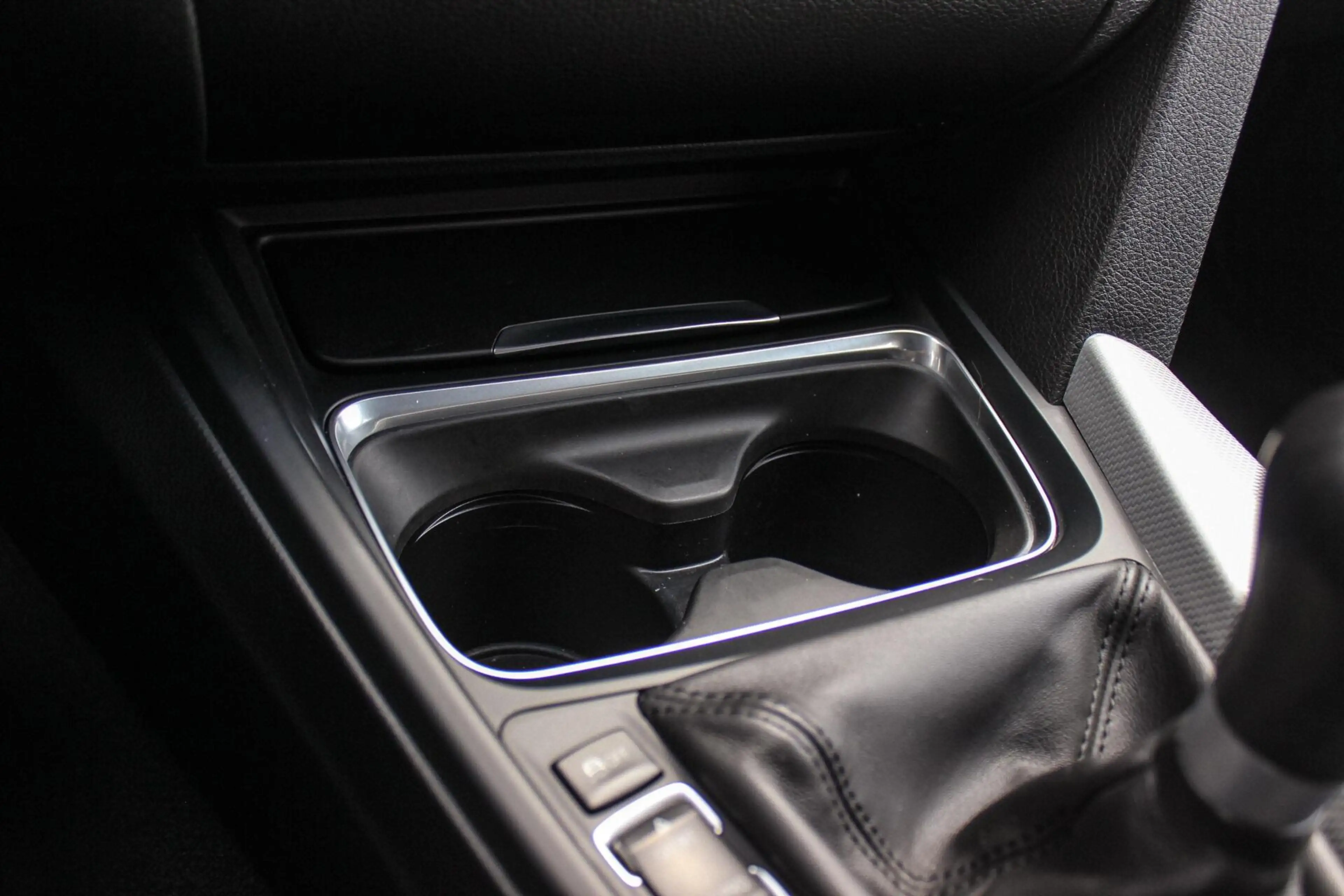 BMW 316 3-serie Touring 316i Limited Series M Sport | NL a — photo 28