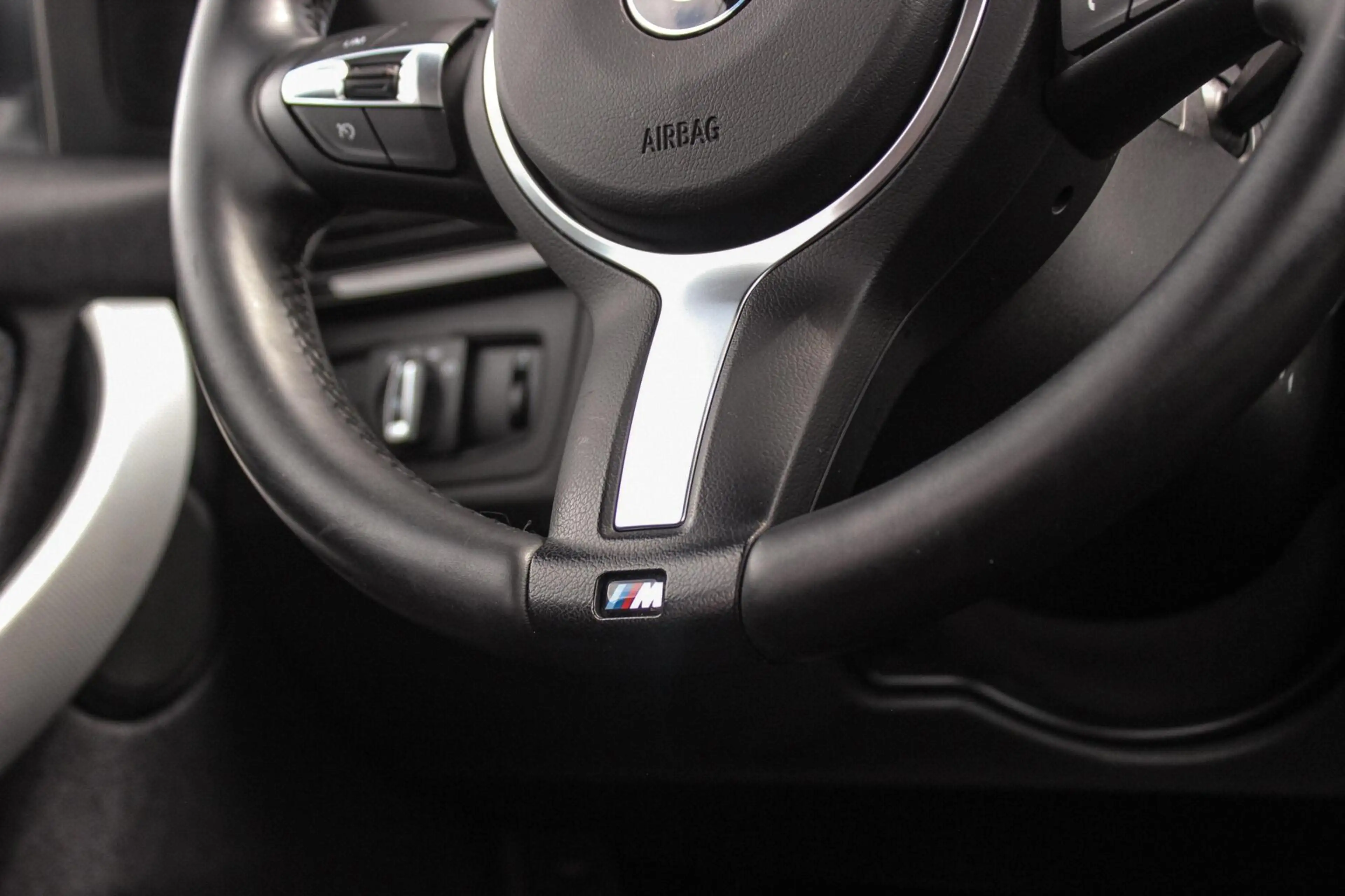 BMW 316 3-serie Touring 316i Limited Series M Sport | NL a — photo 22