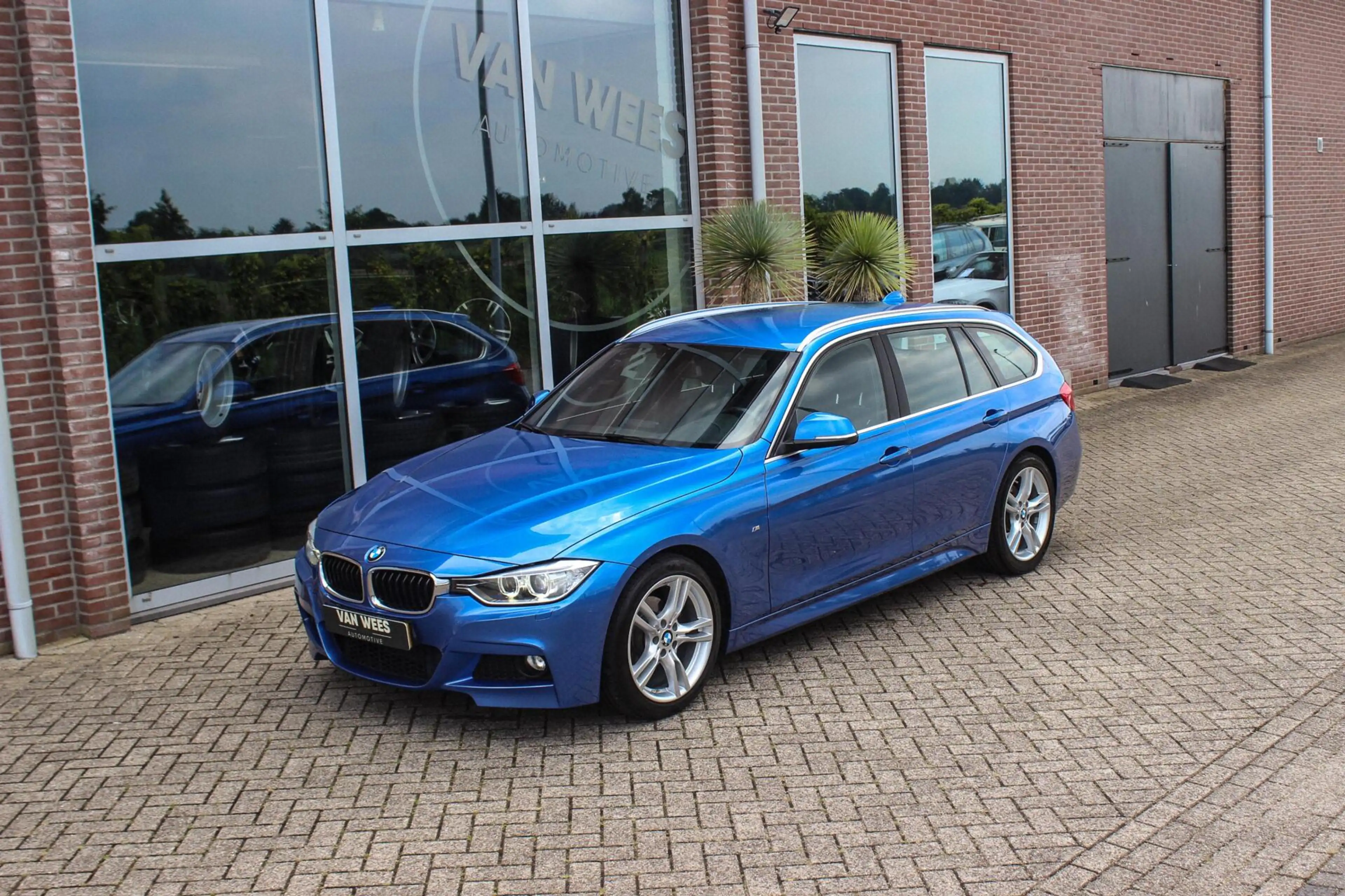 BMW 316 3-serie Touring 316i Limited Series M Sport | NL a — photo 8