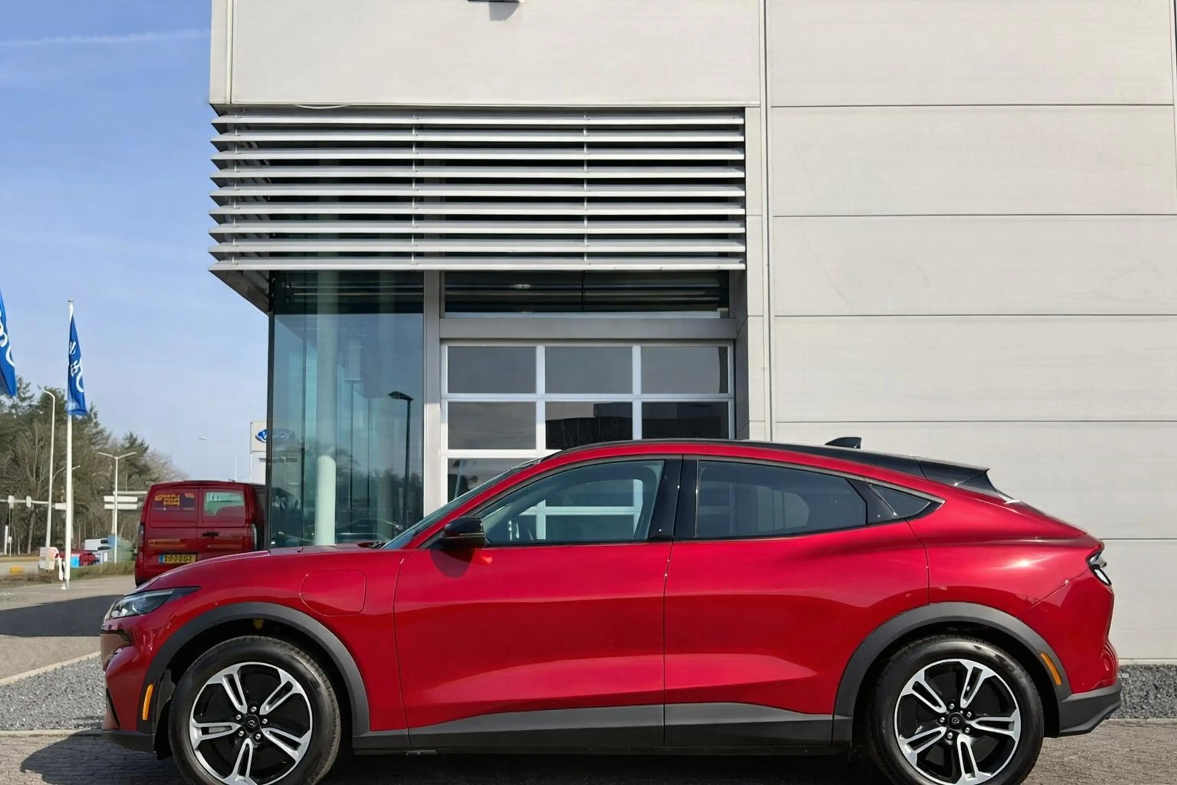 Ford Mustang Mach-E 75kWh 269pk Automaat | Navigatie | Leder | — photo 5