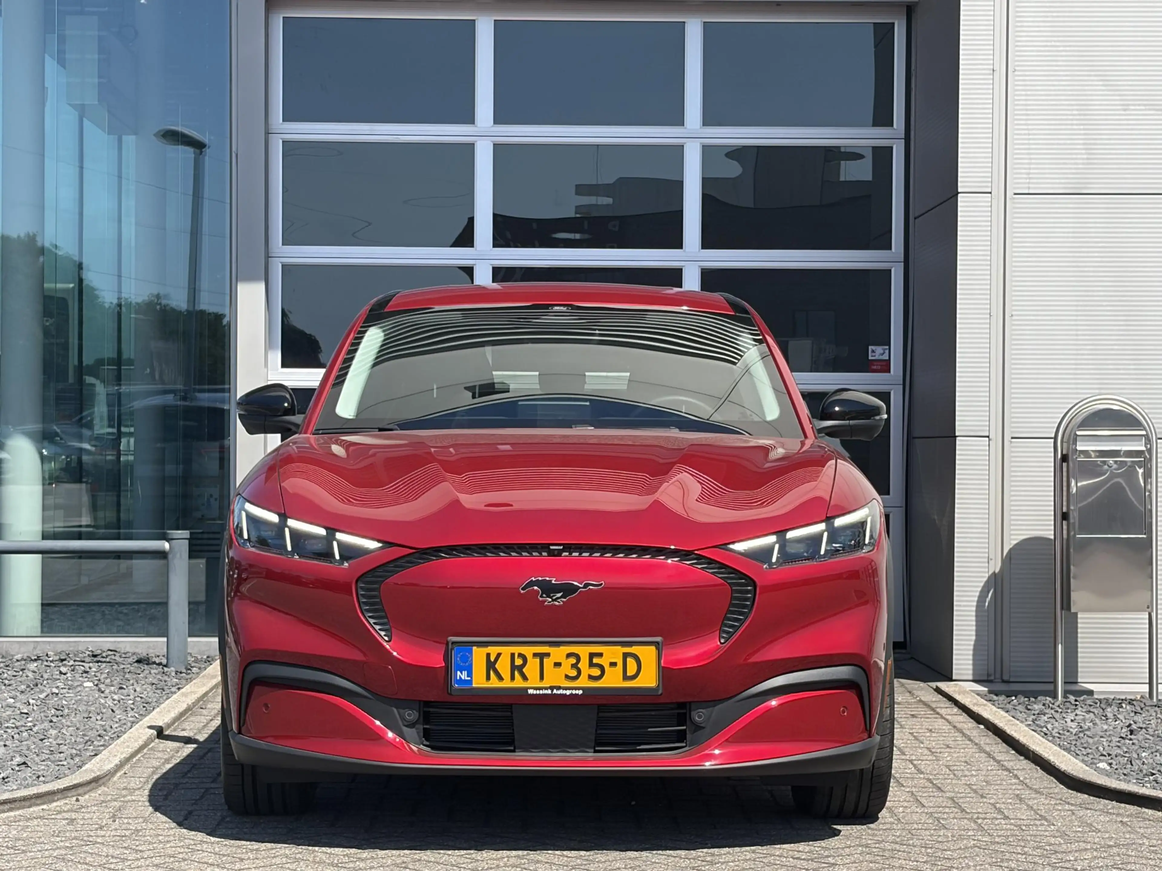 Ford Mustang Mach-E 75kWh 269pk Automaat | Navigatie | Leder | — photo 2