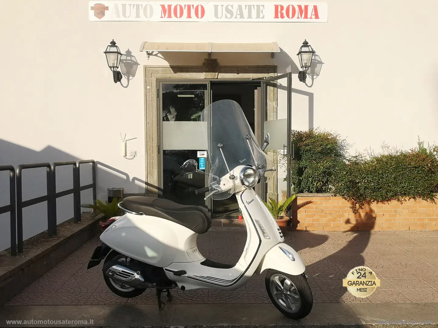 Piaggio Primavera Vespa 150 Primavera 3V I.E. RATE AUTO MOTO SCOOTER Weiß - 1