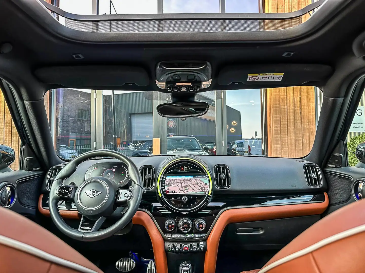 MINI Cooper S Countryman Mini 2.0 ALL4 John Cooper Works F1 Aut/Bruin leer/ Zwart - 2