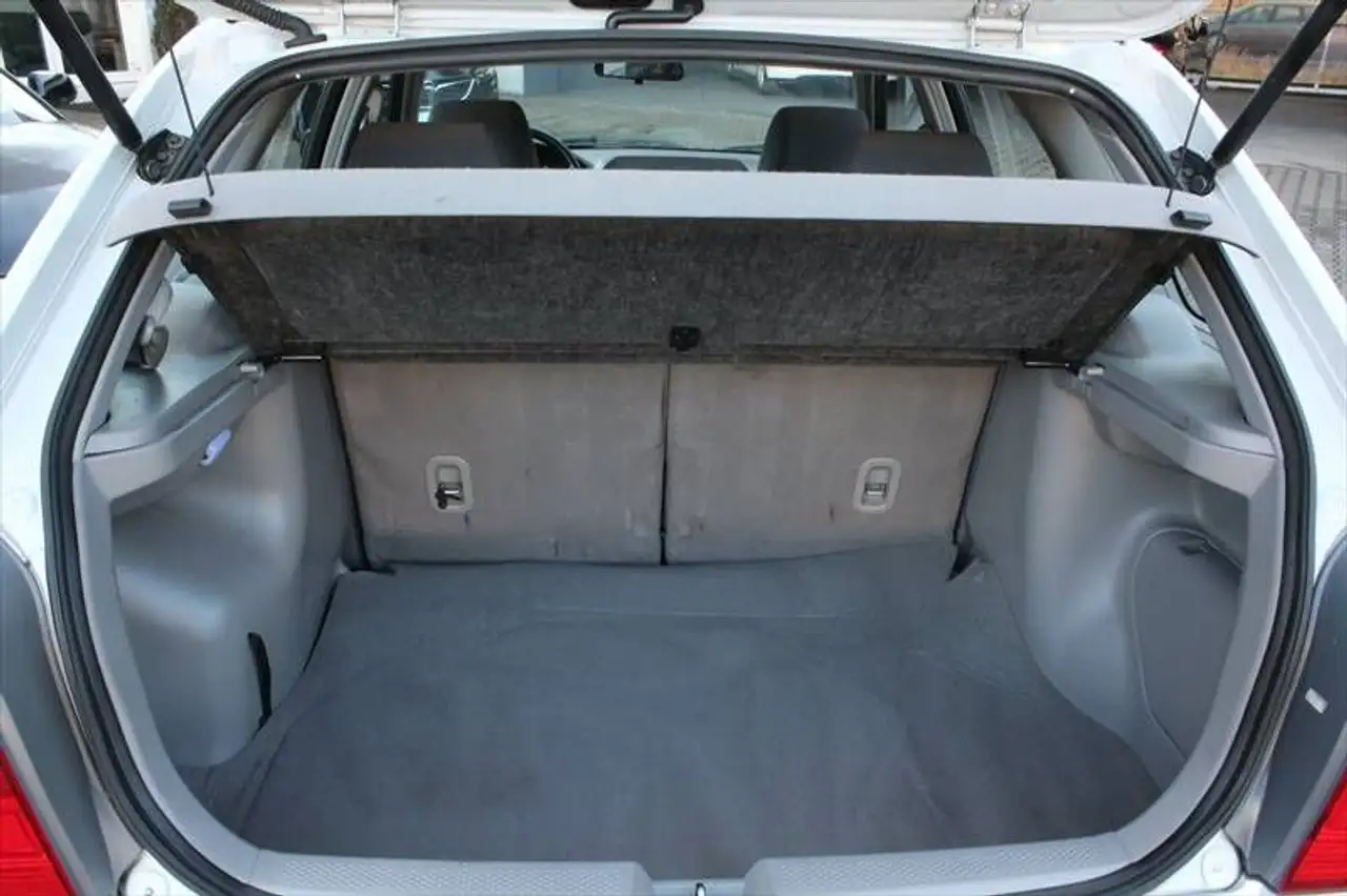 Mazda 323 F 5-tür Autom-Getriebe 1.Hd -ohne TÜV-, foto 11