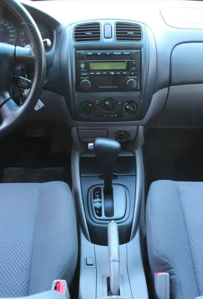 Mazda 323 F 5-tür Autom-Getriebe 1.Hd -ohne TÜV-, foto 9