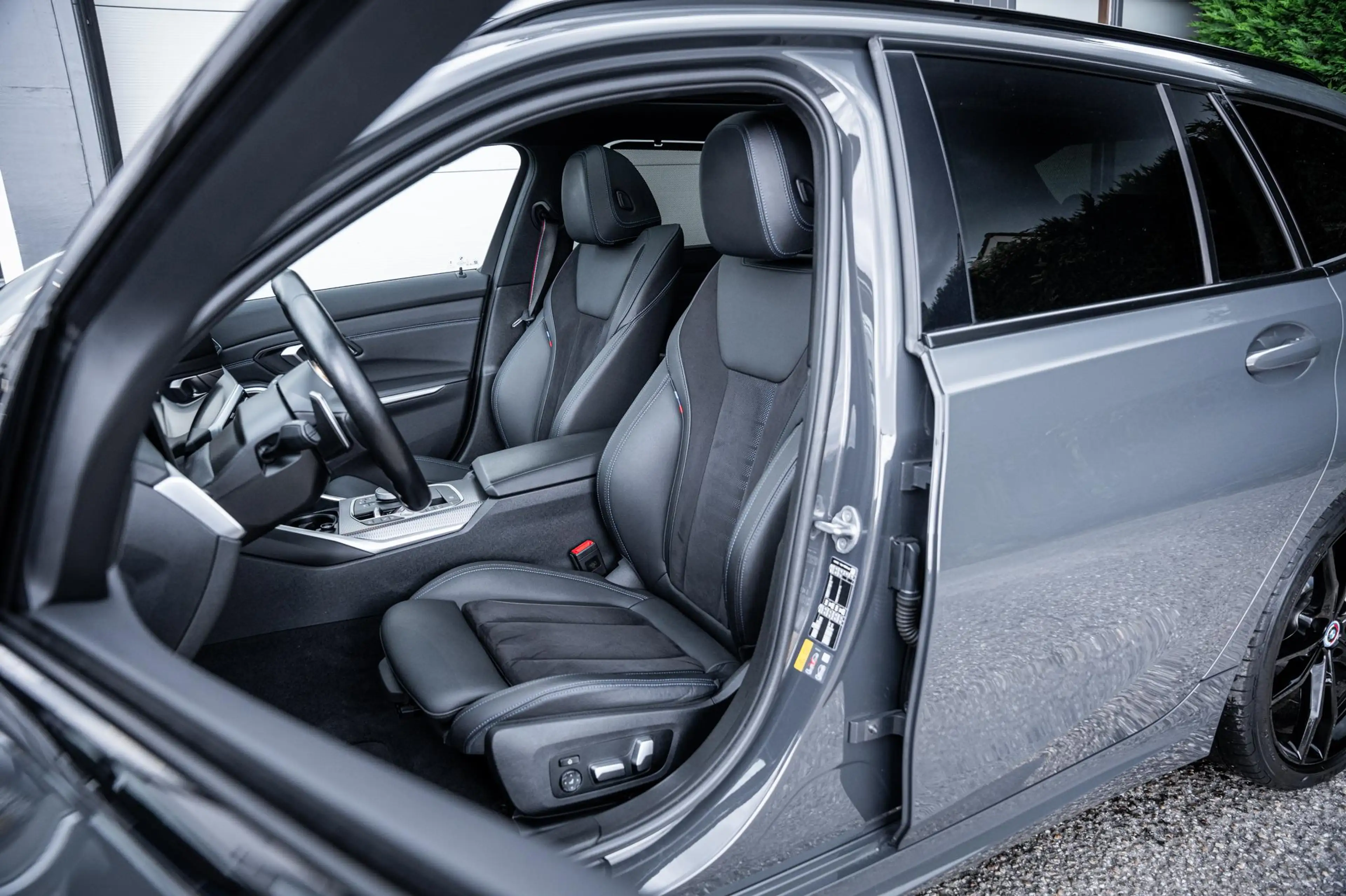 BMW 330 3-serie Touring 330e xDrive M-Sport Pro Pano-dak|D — photo 4