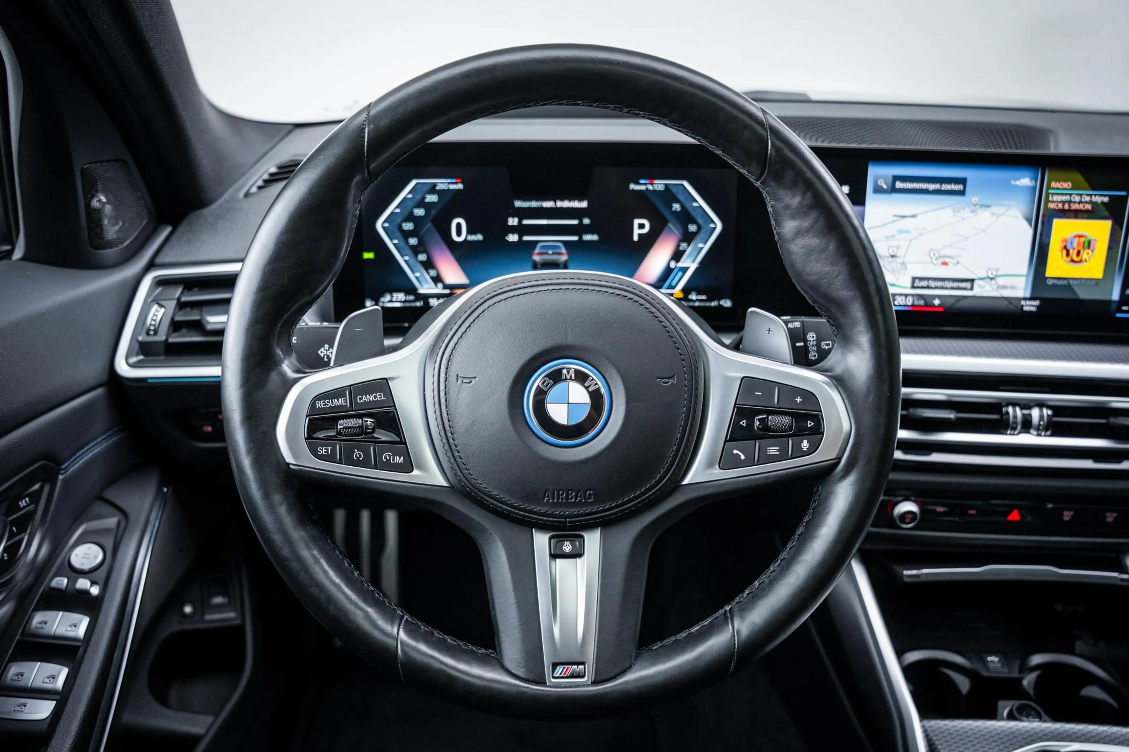 BMW 330 3-serie Touring 330e xDrive M-Sport Pro Pano-dak|D — photo 48