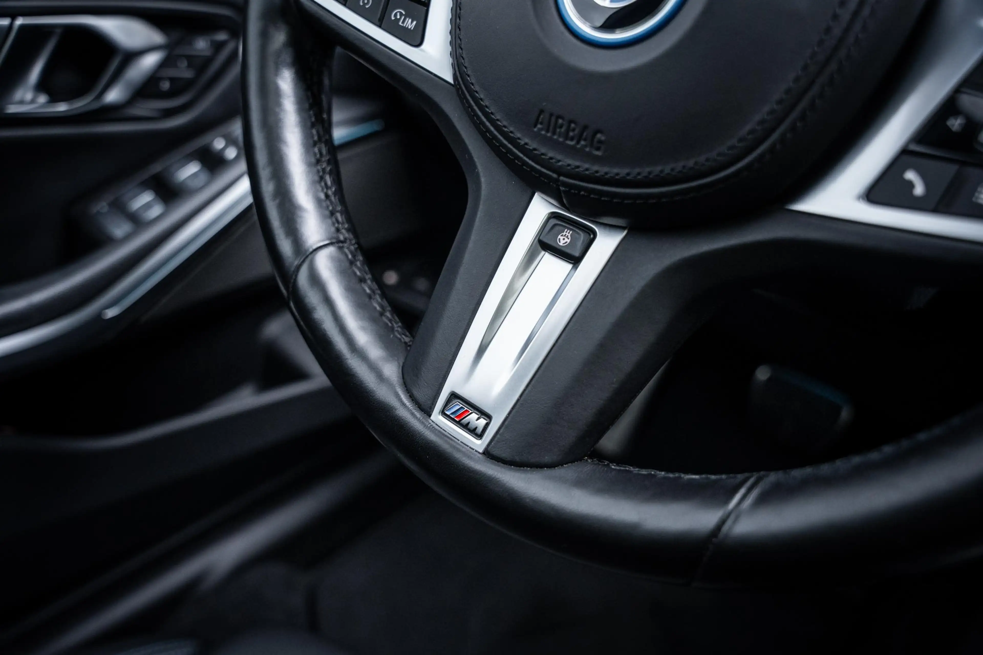 BMW 330 3-serie Touring 330e xDrive M-Sport Pro Pano-dak|D — photo 47