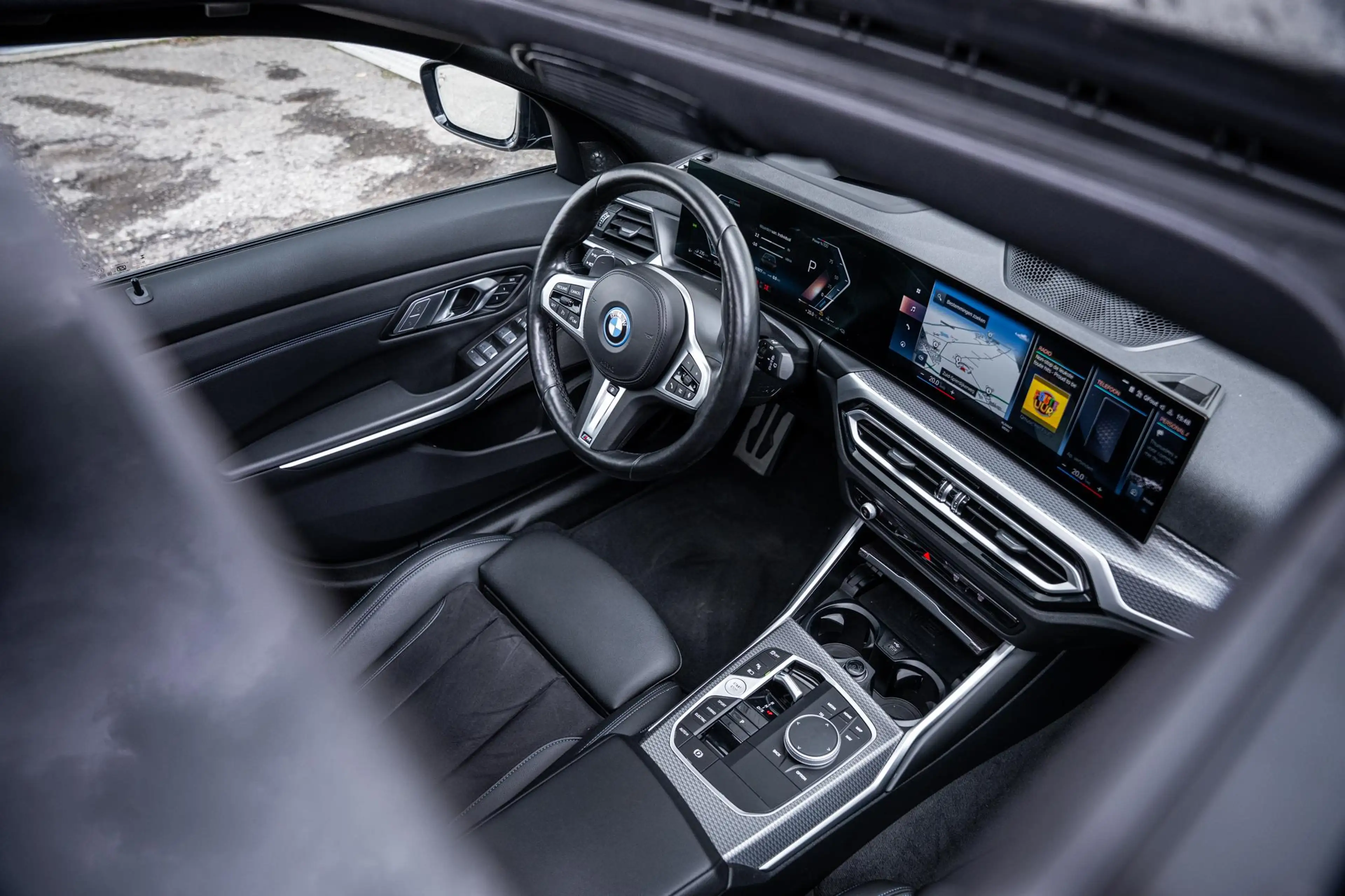 BMW 330 3-serie Touring 330e xDrive M-Sport Pro Pano-dak|D — photo 24