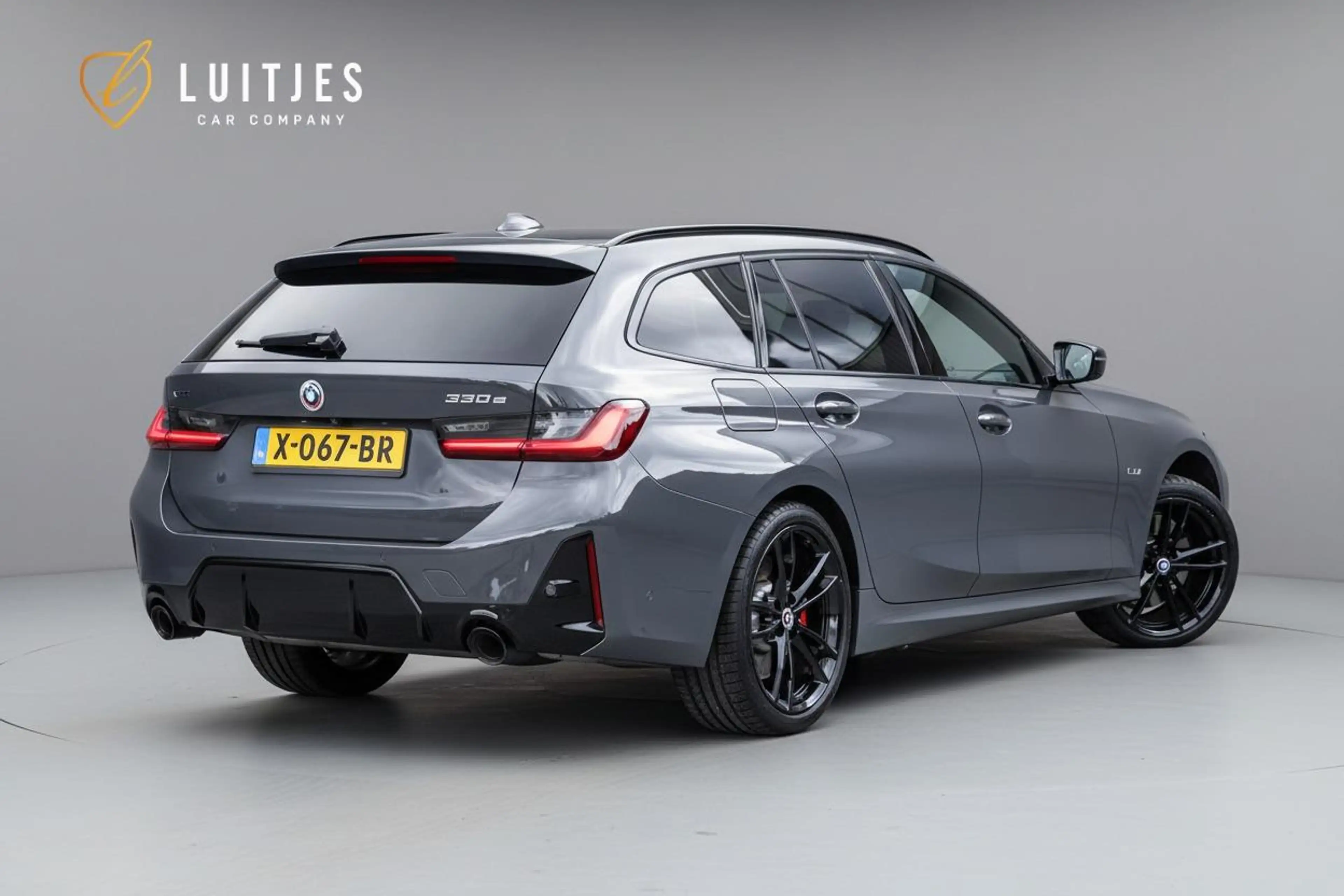 BMW 330 3-serie Touring 330e xDrive M-Sport Pro Pano-dak|D — photo 2