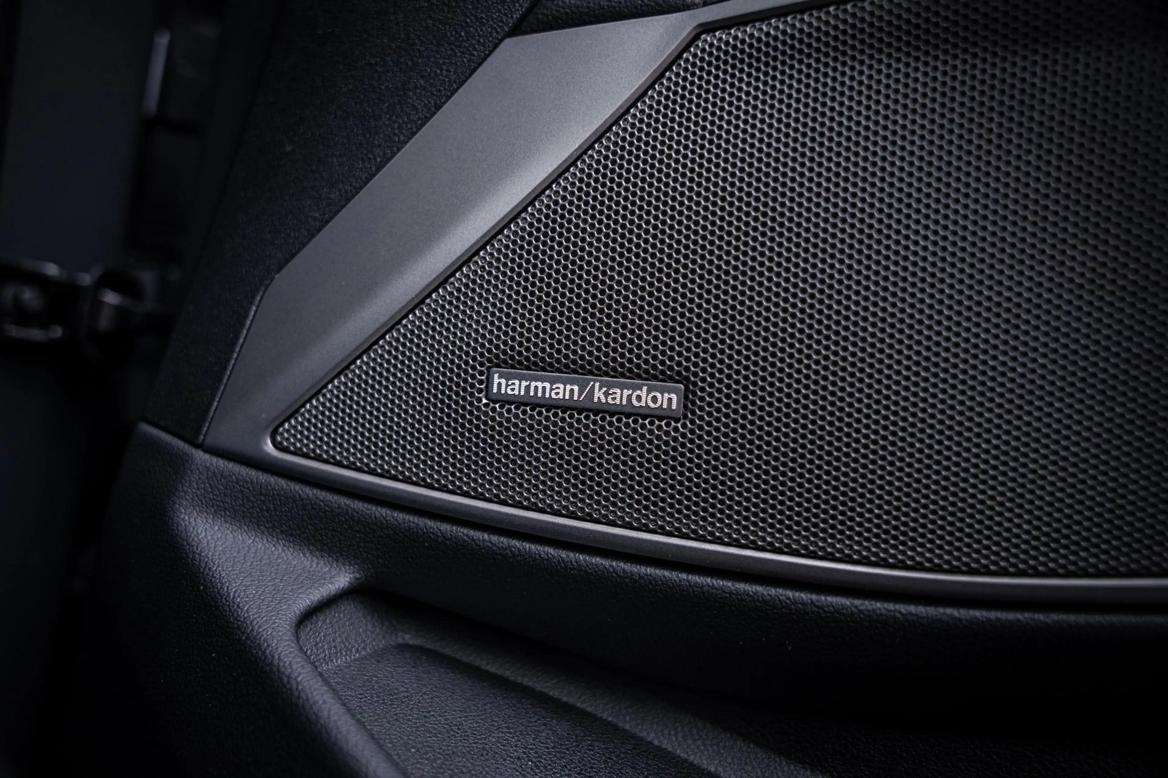 BMW 330 3-serie Touring 330e xDrive M-Sport Pro Pano-dak|D — photo 43