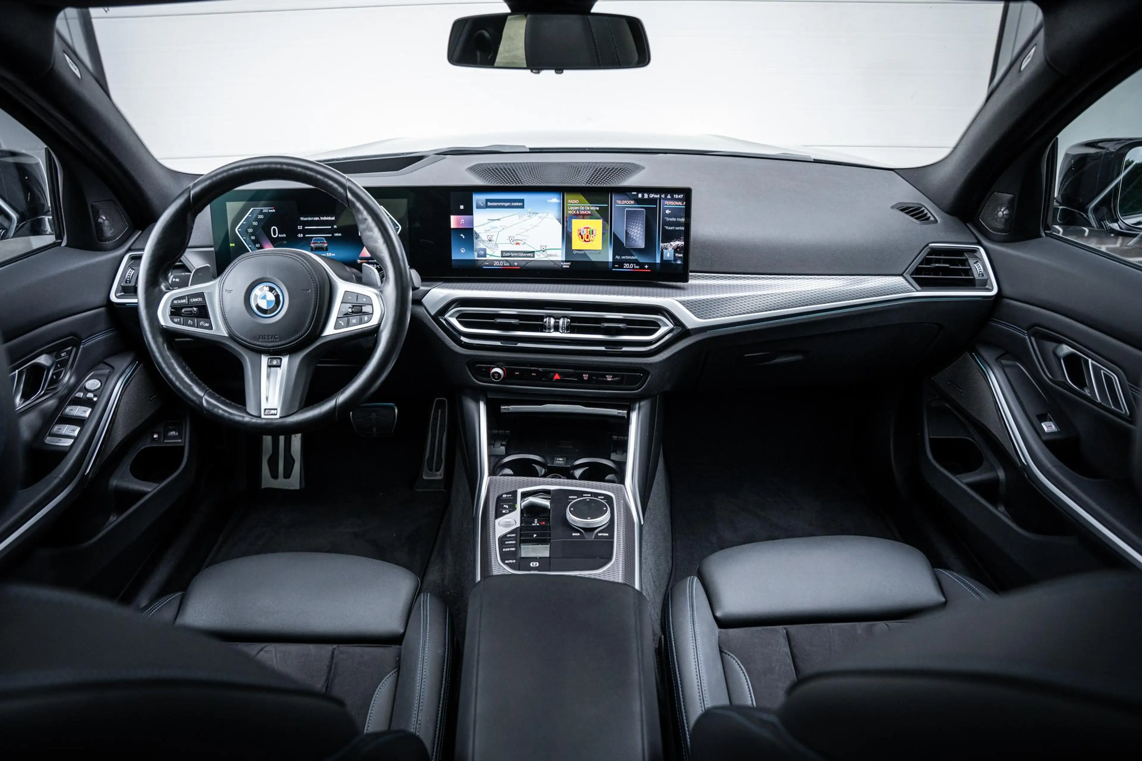 BMW 330 3-serie Touring 330e xDrive M-Sport Pro Pano-dak|D — photo 25