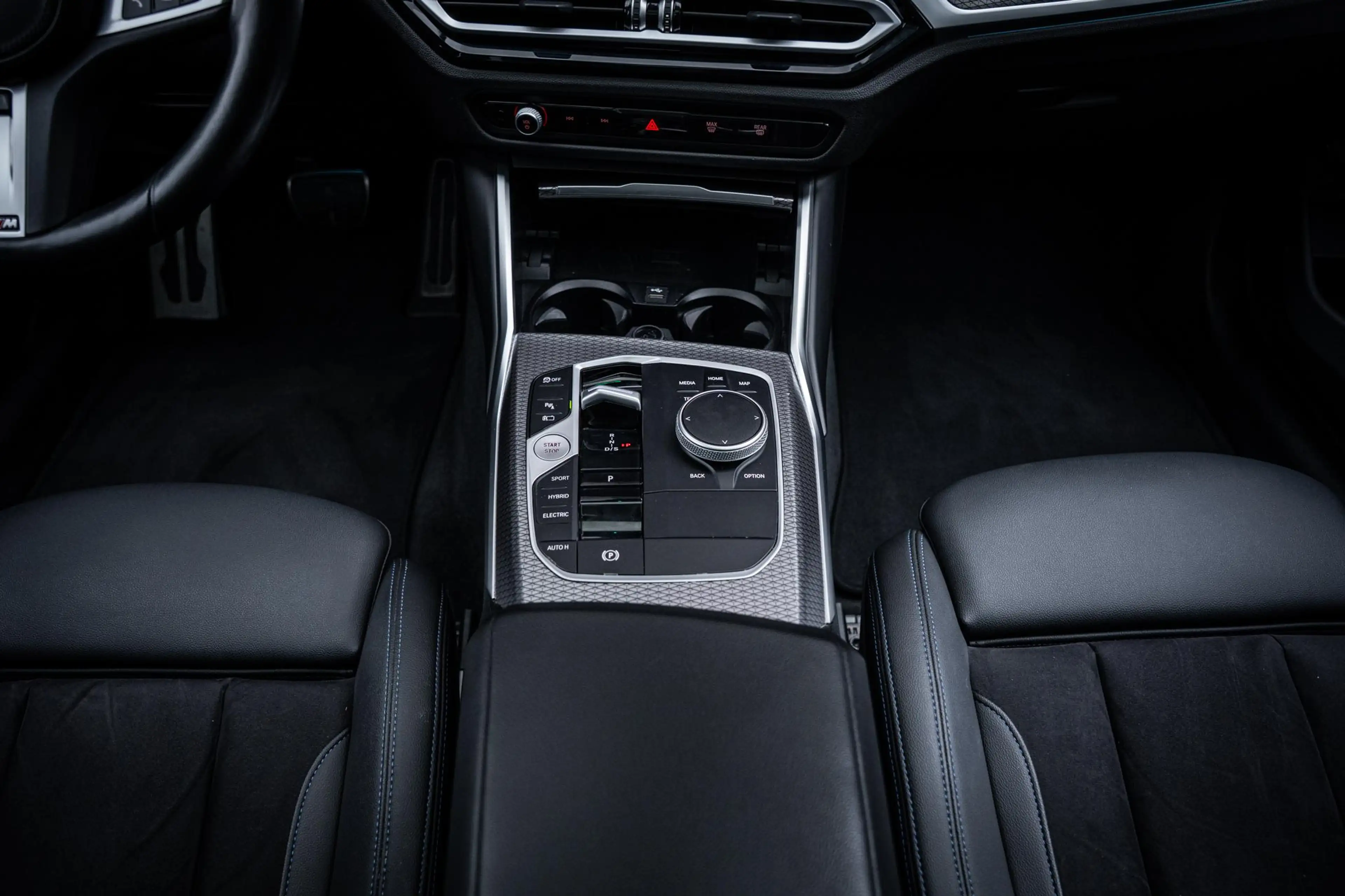 BMW 330 3-serie Touring 330e xDrive M-Sport Pro Pano-dak|D — photo 26