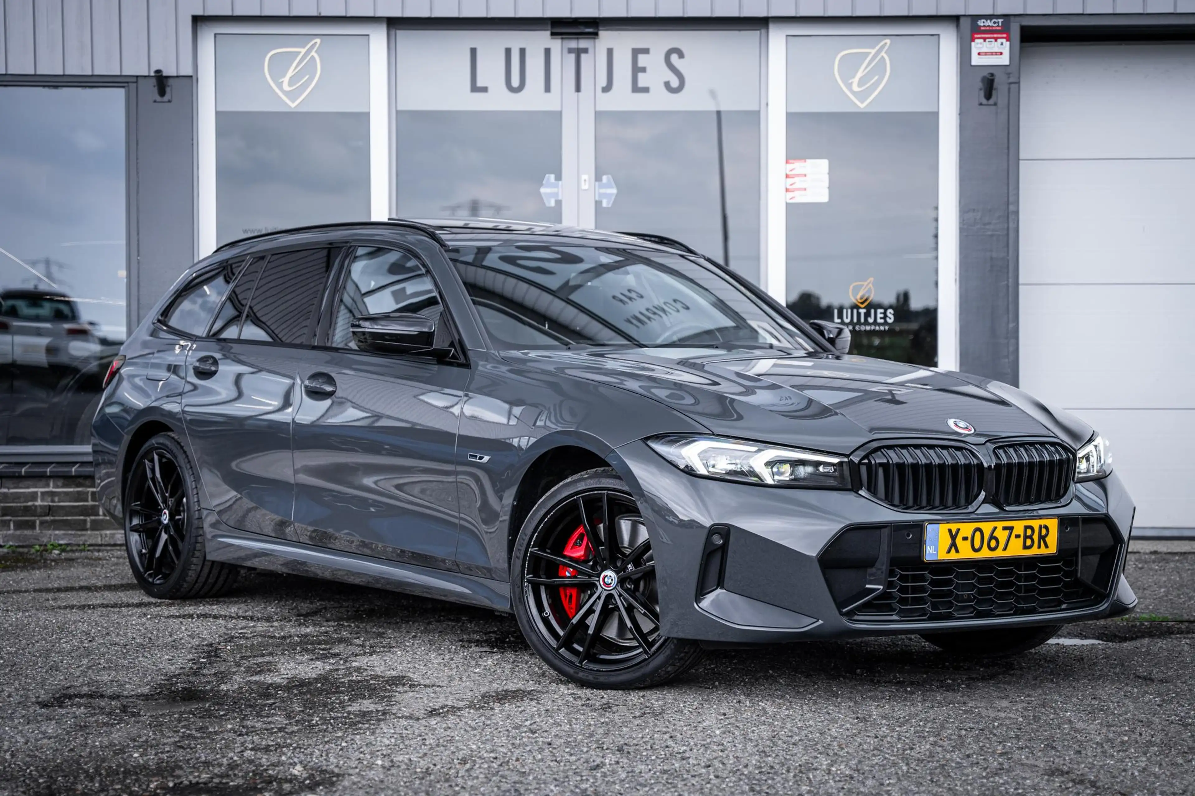 BMW 330 3-serie Touring 330e xDrive M-Sport Pro Pano-dak|D — photo 8