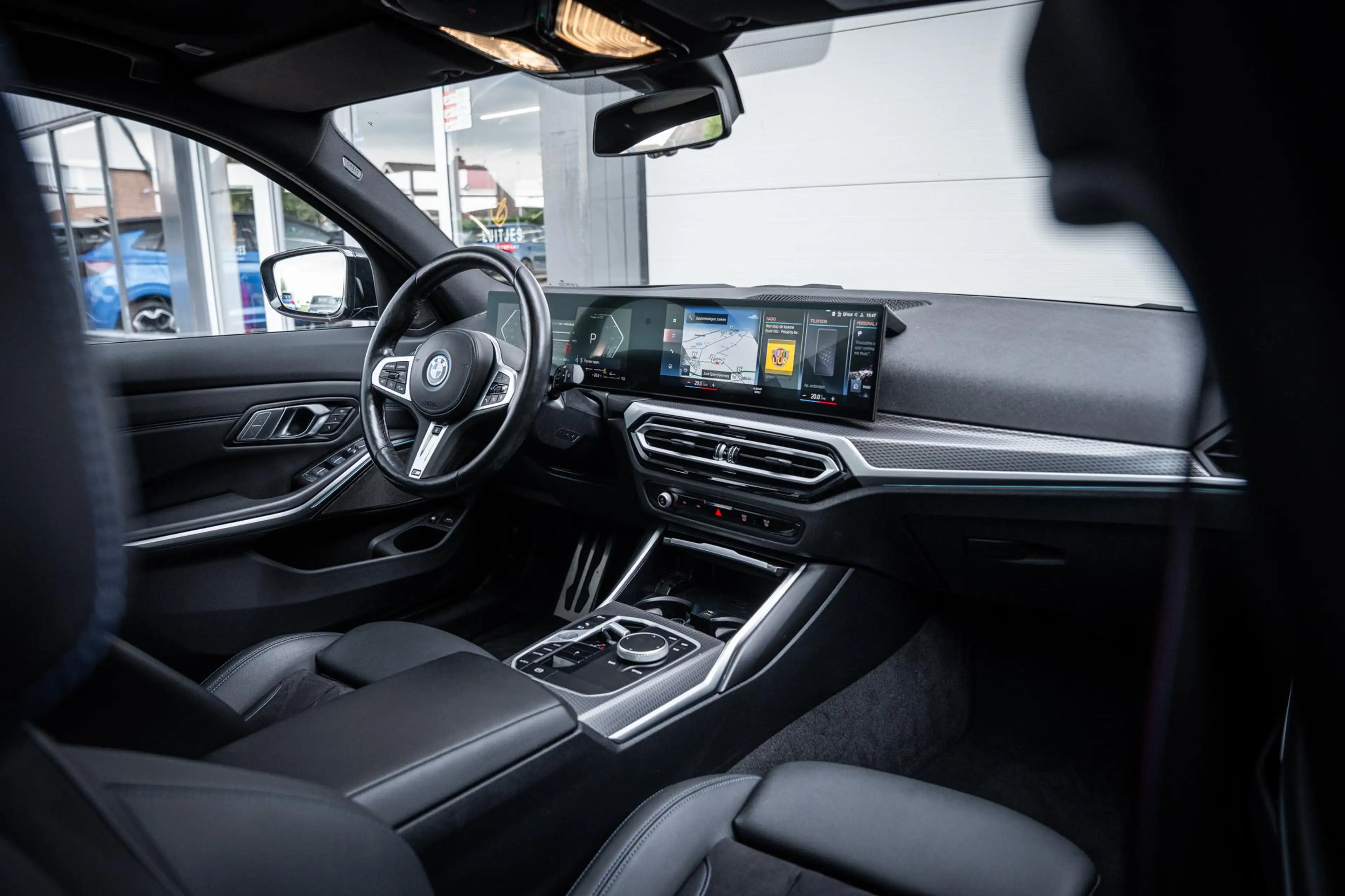 BMW 330 3-serie Touring 330e xDrive M-Sport Pro Pano-dak|D — photo 36