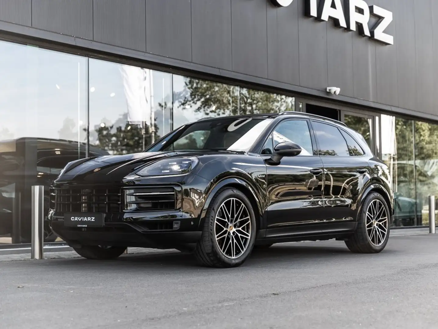 Porsche Cayenne E-HYB SPORTUITL/AIR/21"/MATR/PANO/DISPL/14W/BOSE Noir - 1