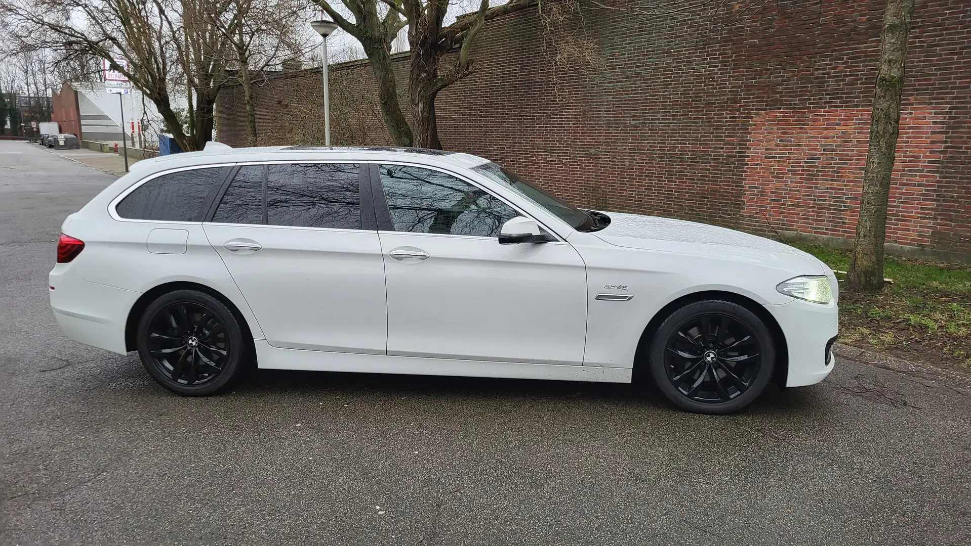 BMW 520 520d Touring Aut. Luxury Line Blanc - 1