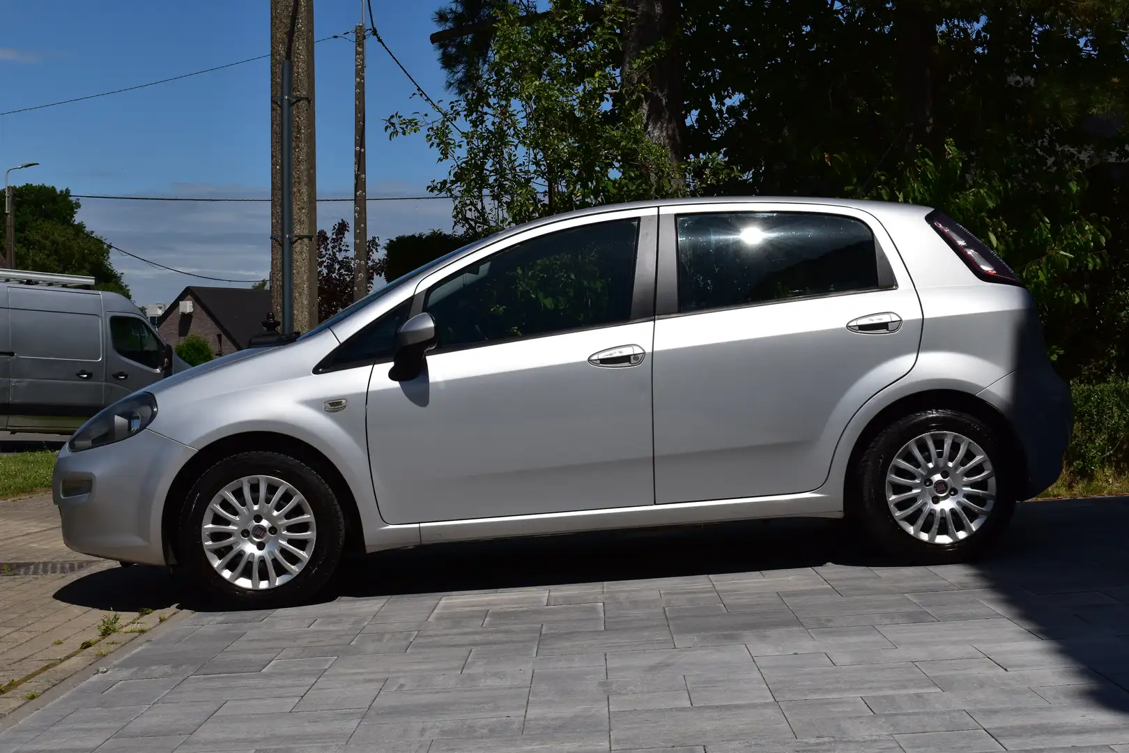 Fiat Punto 1.2i Pop ** AIRCO ** GARANTIE ** Grijs - 2
