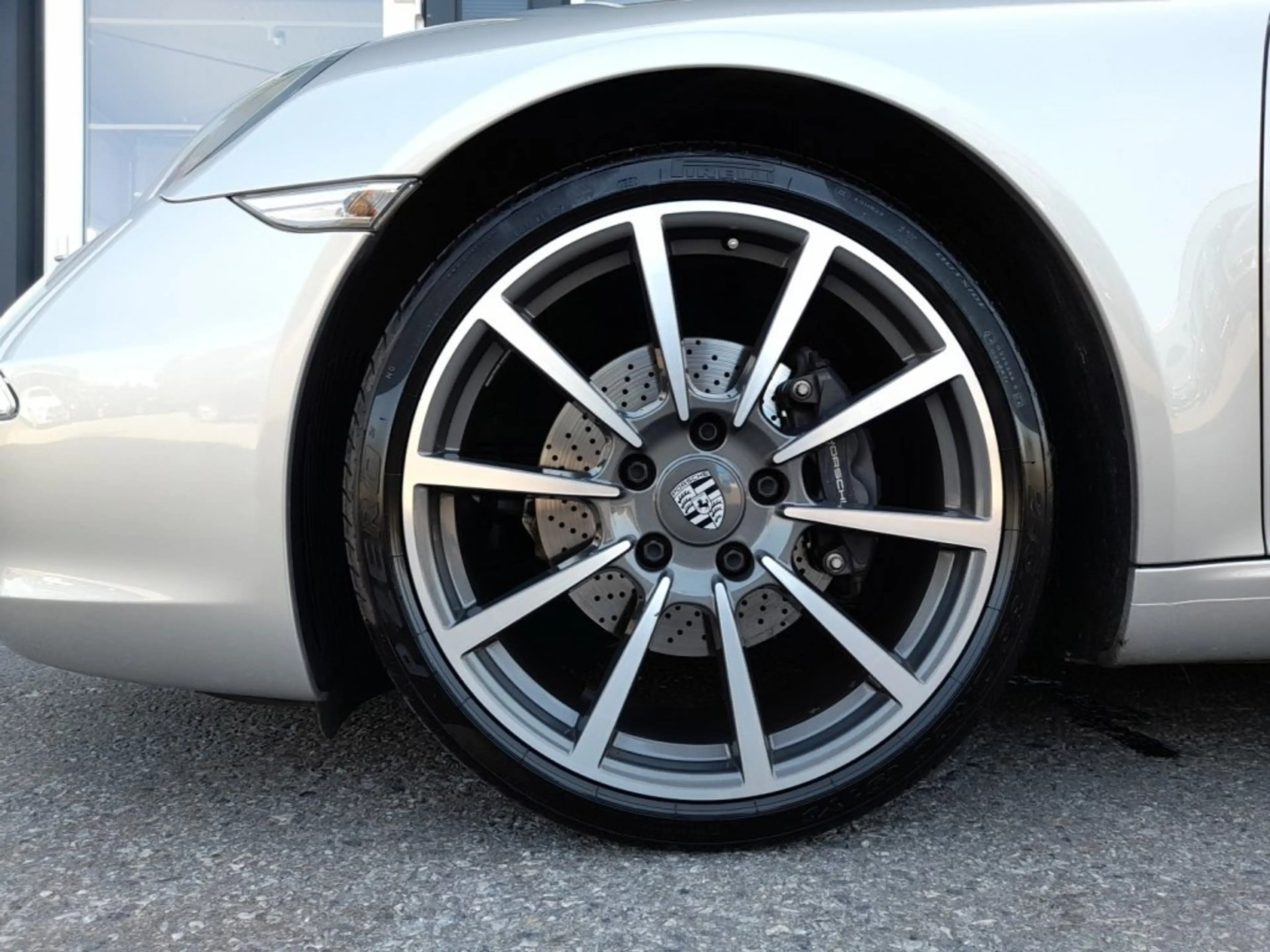 Porsche 911 Carrera Cabrio SPORT-CHRONO / WENIG KM — photo 14