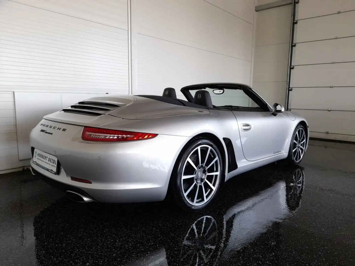 Porsche 911 Carrera Cabrio SPORT-CHRONO / WENIG KM Silber - 2