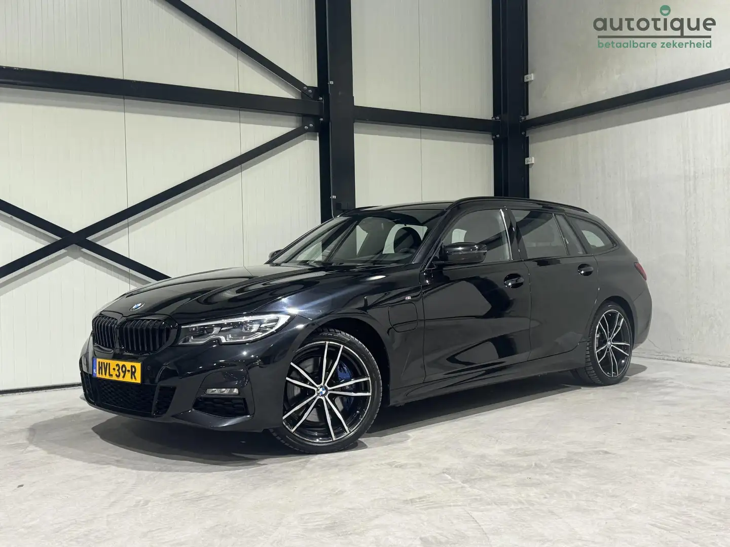 BMW 330 3-serie Touring 330e M-Sport | navi | carplay | tr Zwart - 1