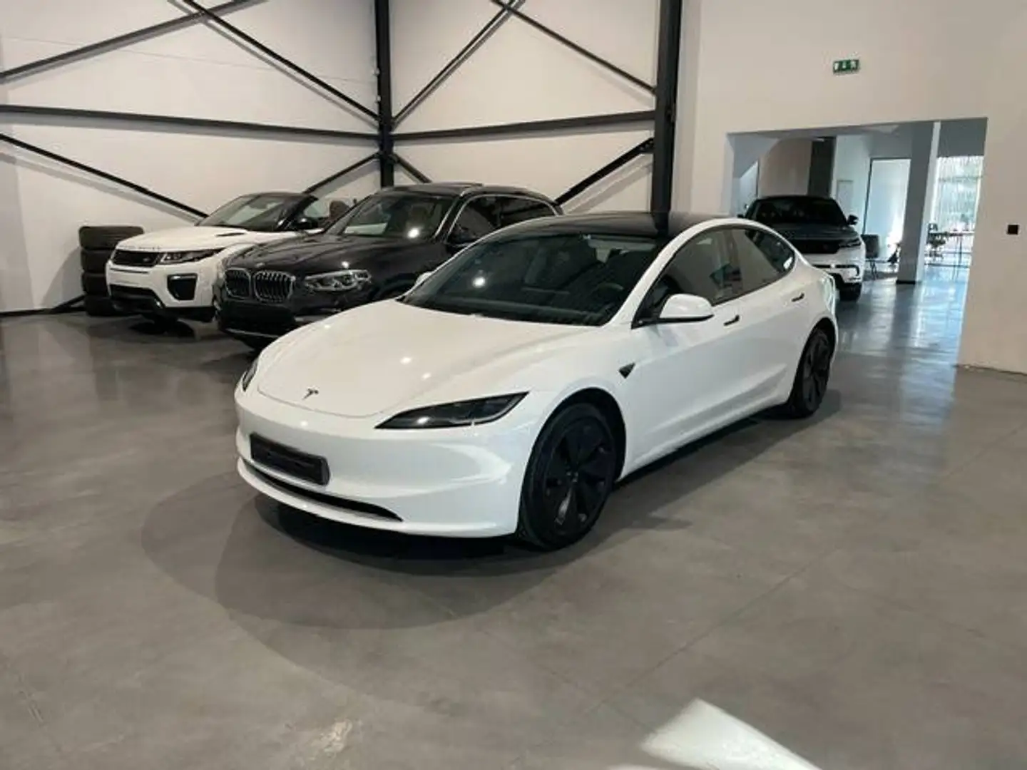 TESLA Model 3