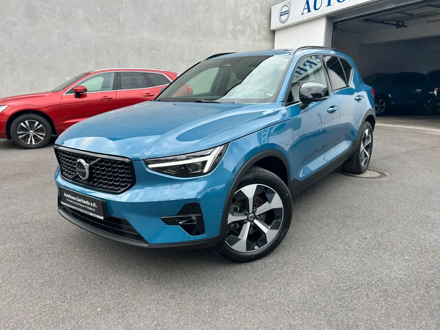 Volvo XC40 B3 Plus Dark Alcantara,360,ACC,BLIS,PIXEL Blau - 1