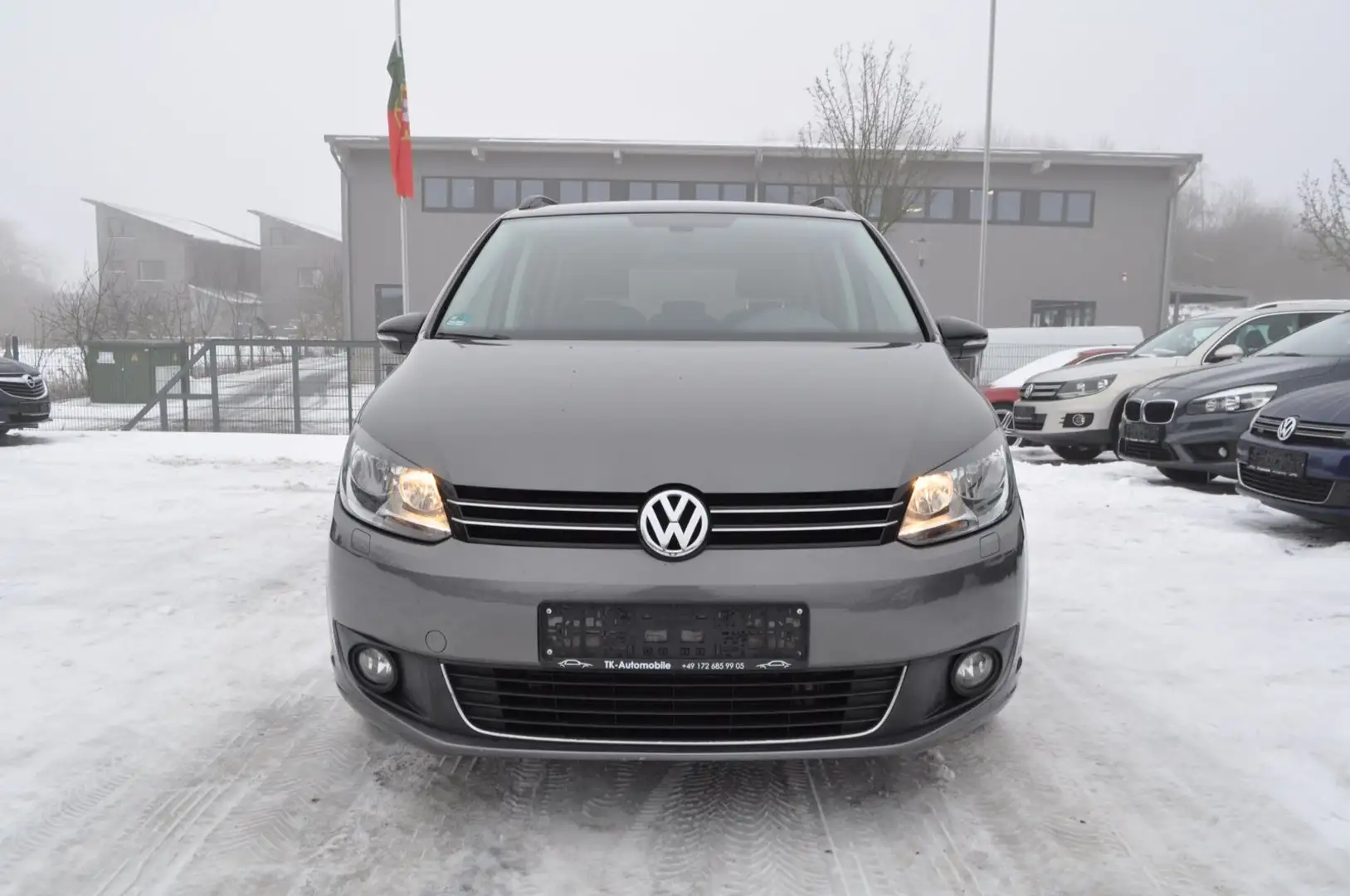 Volkswagen Touran Match 1.4 TSI/ PDC/NAVI/TEMPOMAT Grau - 2