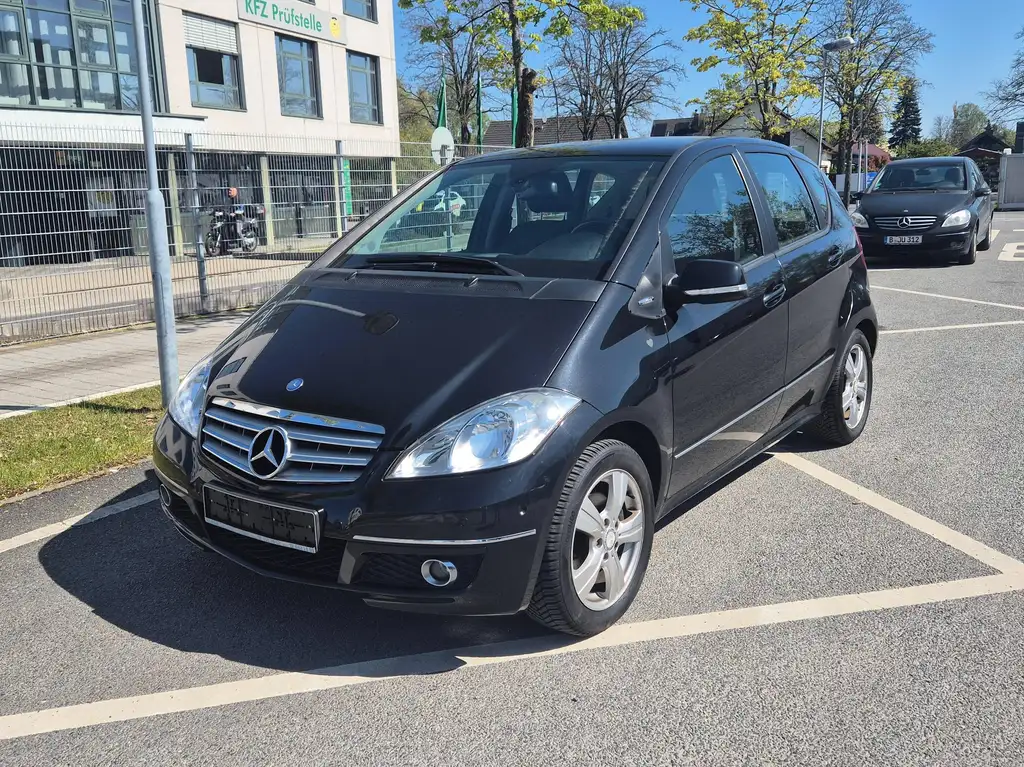 Mercedes-Benz A 170 2009 из Европы — купить под ключ