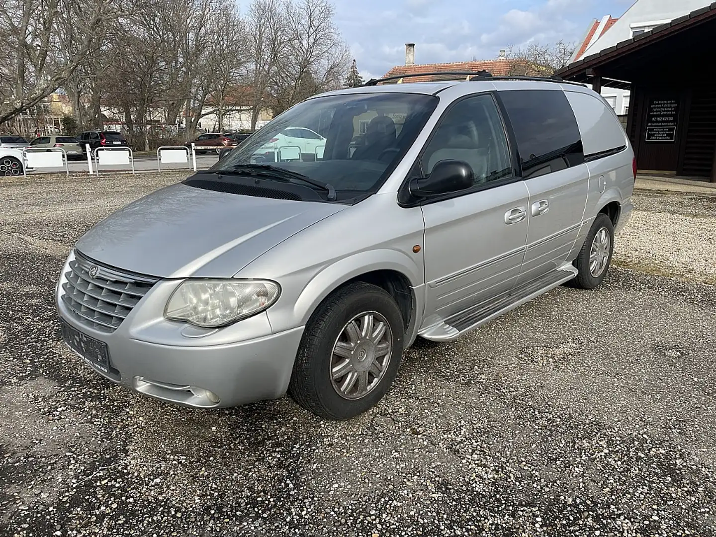 Chrysler Grand Voyager 2,8 CRD Limit. 4Cargo5 Aut Silber - 2