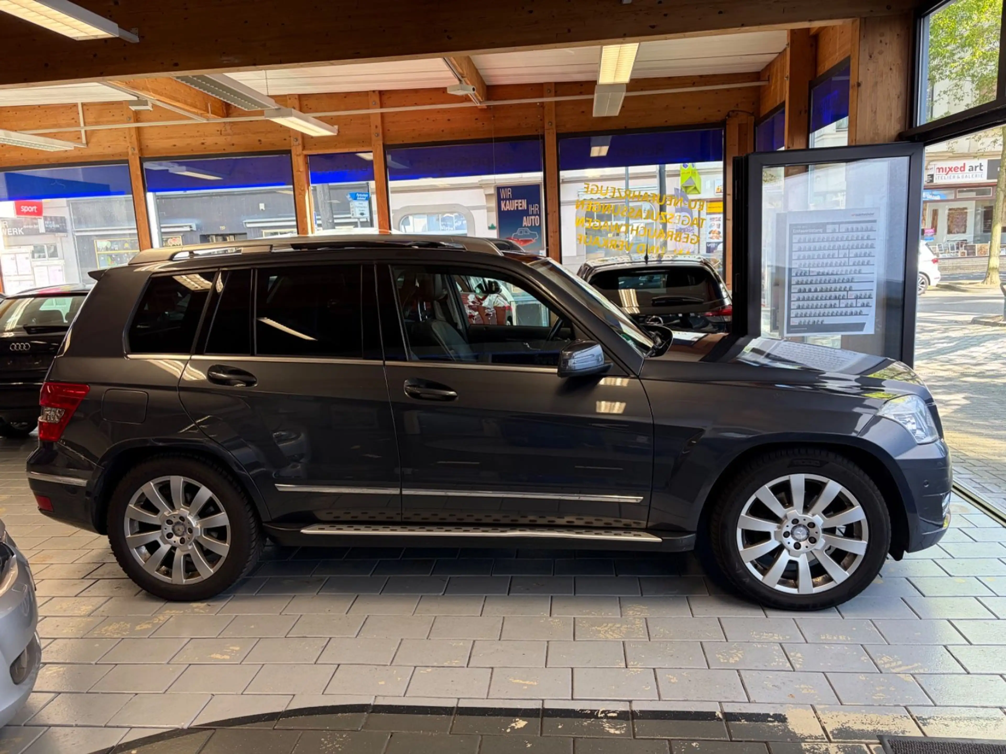 Mercedes-Benz GLK 350 CDI 4Matic Vollausstattung "SPORTPAKET" — photo 3
