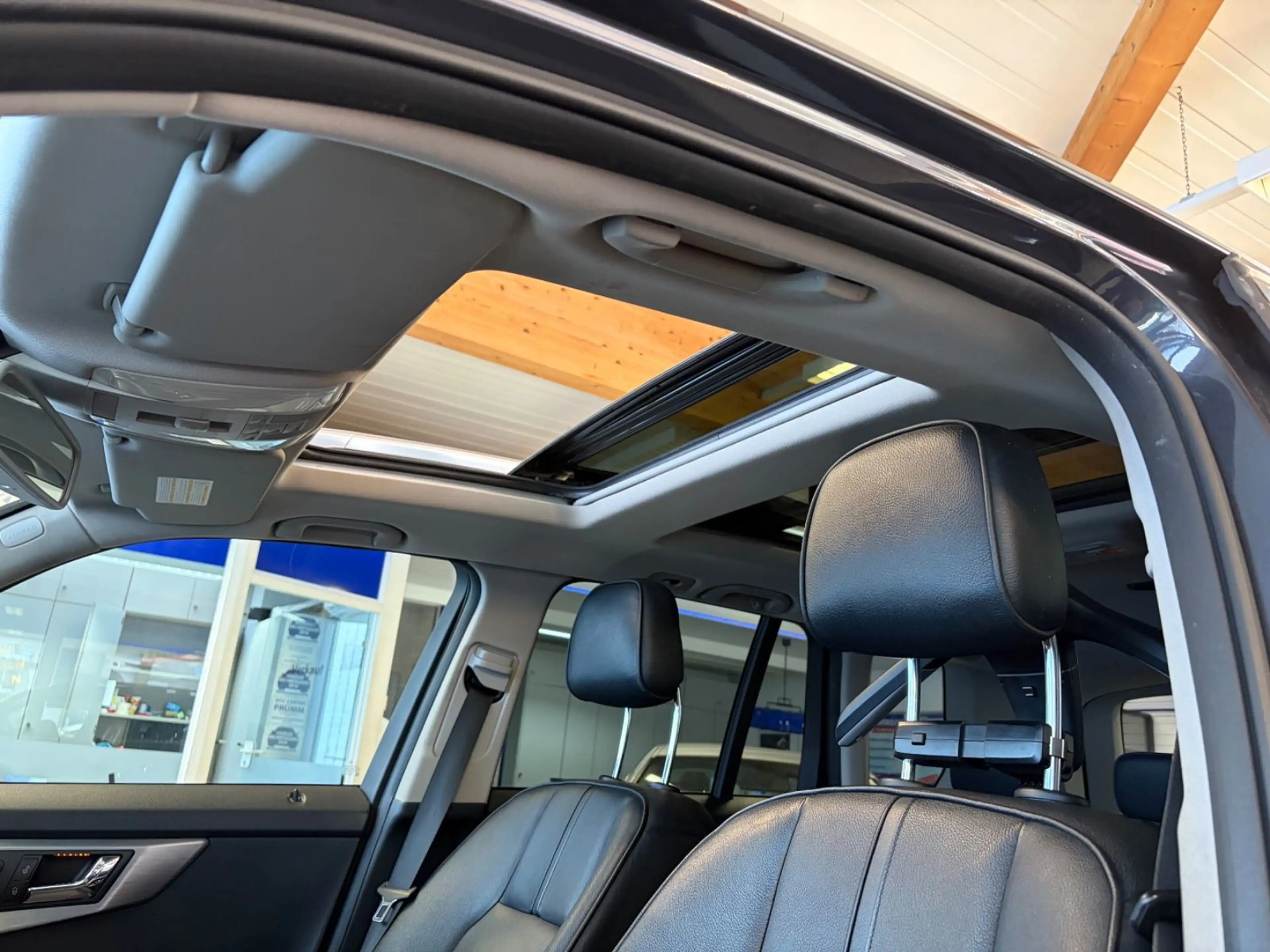 Mercedes-Benz GLK 350 CDI 4Matic Vollausstattung "SPORTPAKET" — photo 8