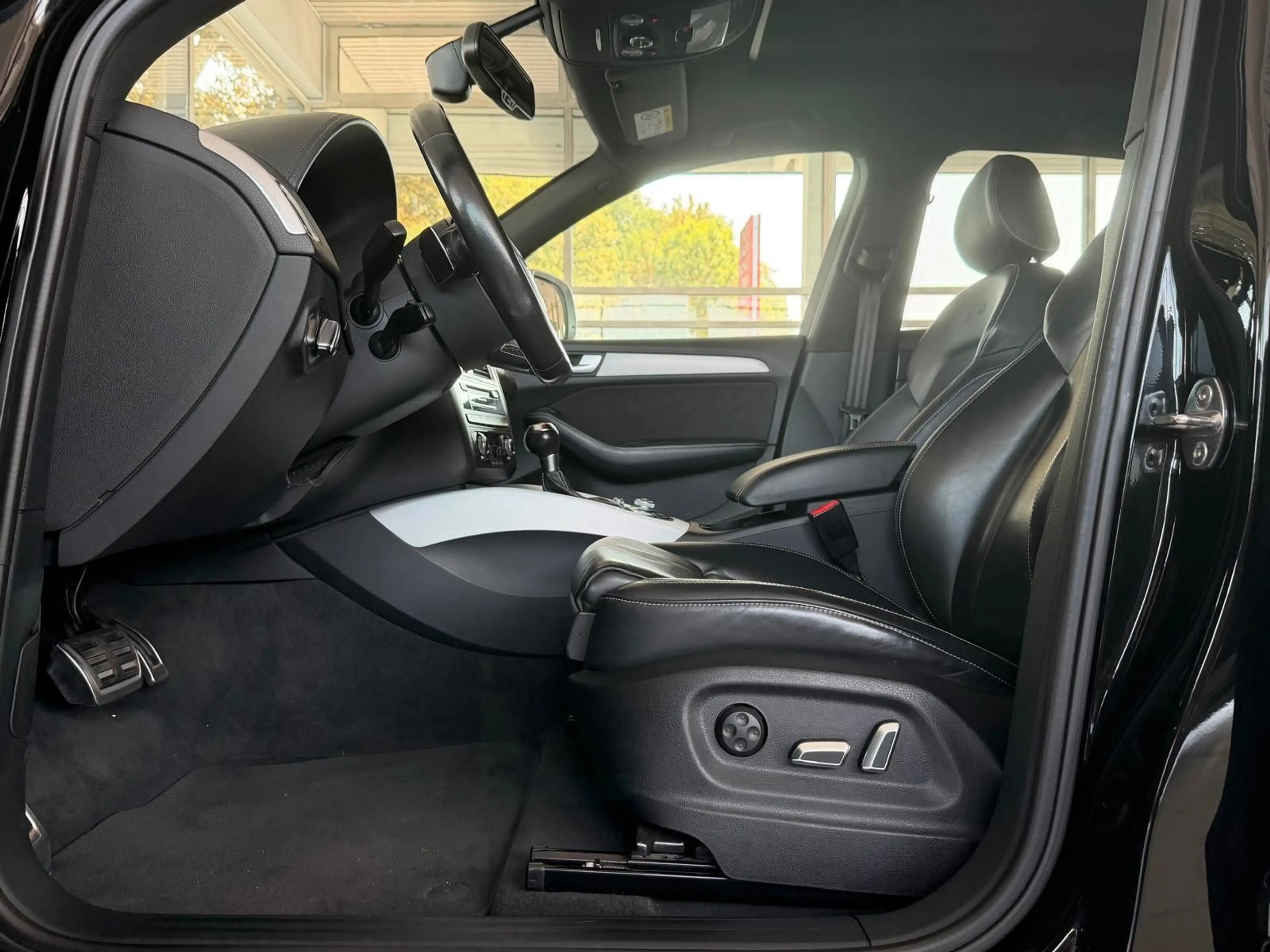 Audi SQ5 3.0 TDI competition quattro/Leder/Xenon/ — photo 15
