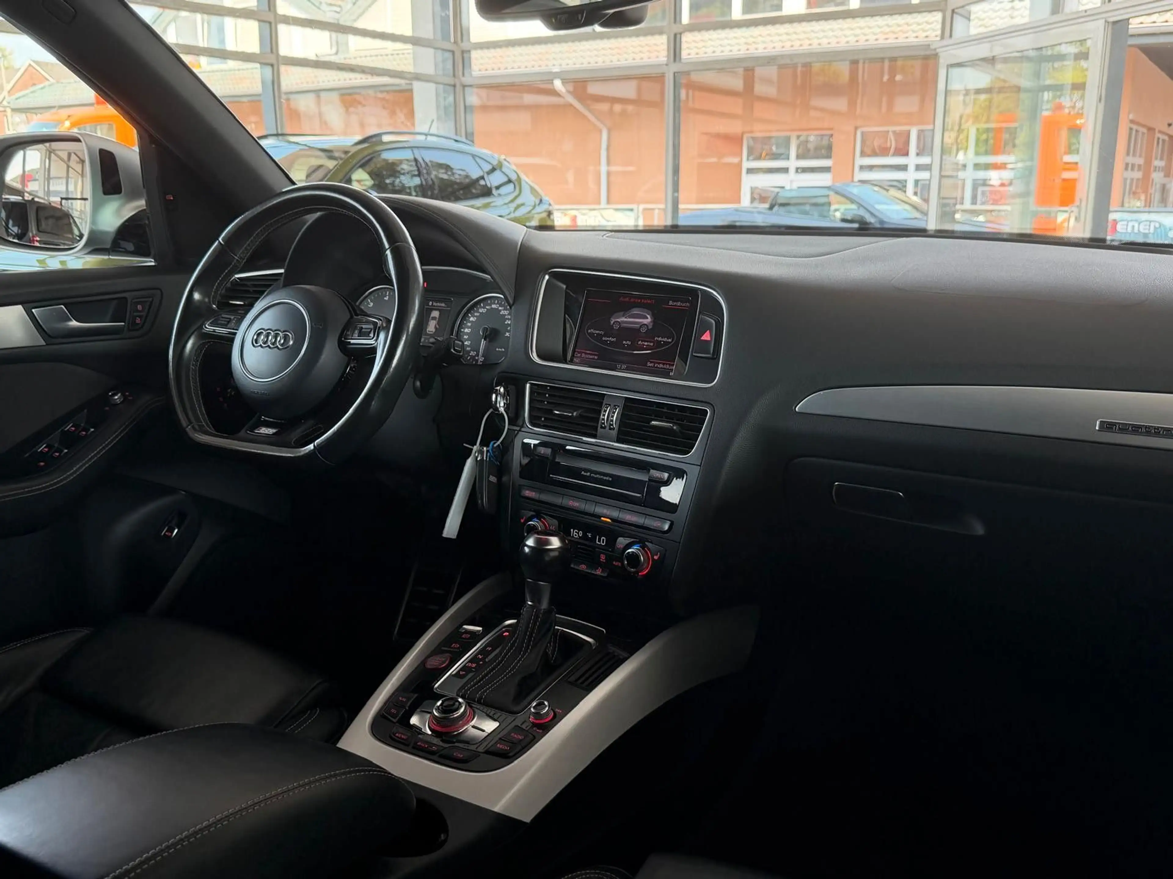 Audi SQ5 3.0 TDI competition quattro/Leder/Xenon/ — photo 14