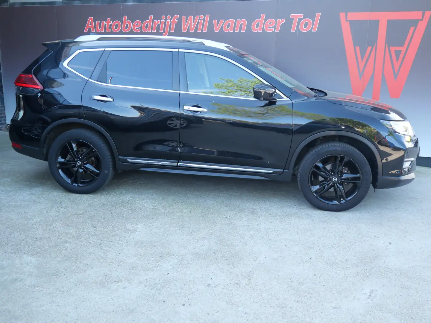 Nissan X-Trail 1.3 DIG-T BUSINESS EDITION | PANORAMA | 360 CAMERA Zwart - 1