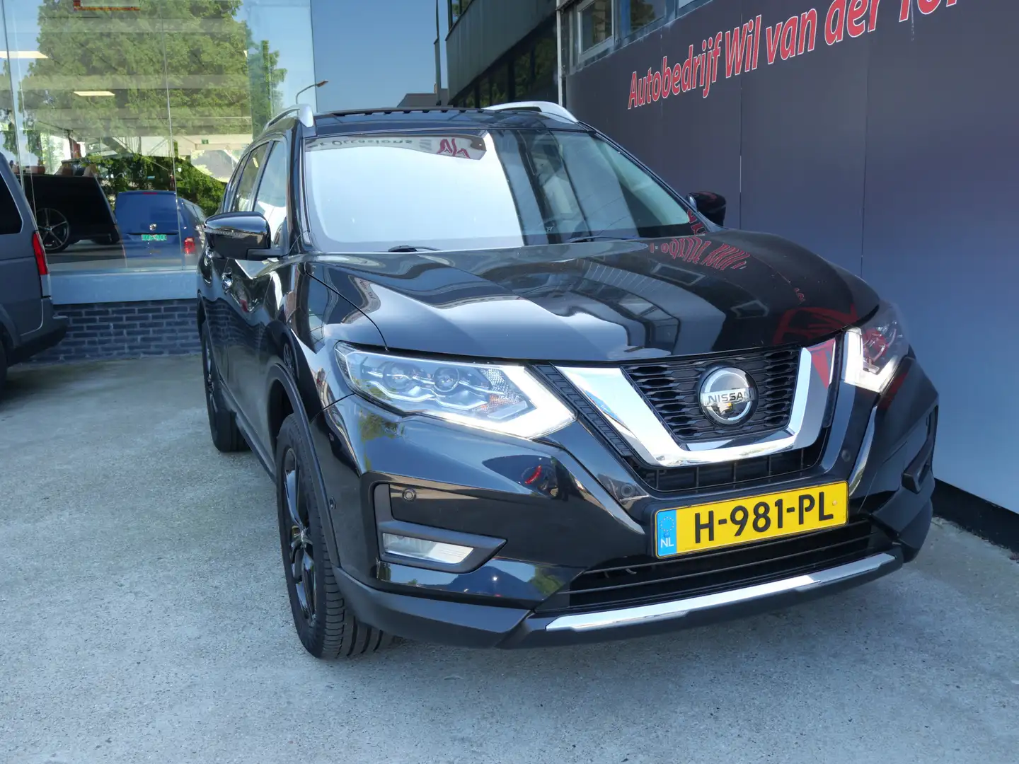 Nissan X-Trail 1.3 DIG-T BUSINESS EDITION | PANORAMA | 360 CAMERA Zwart - 2
