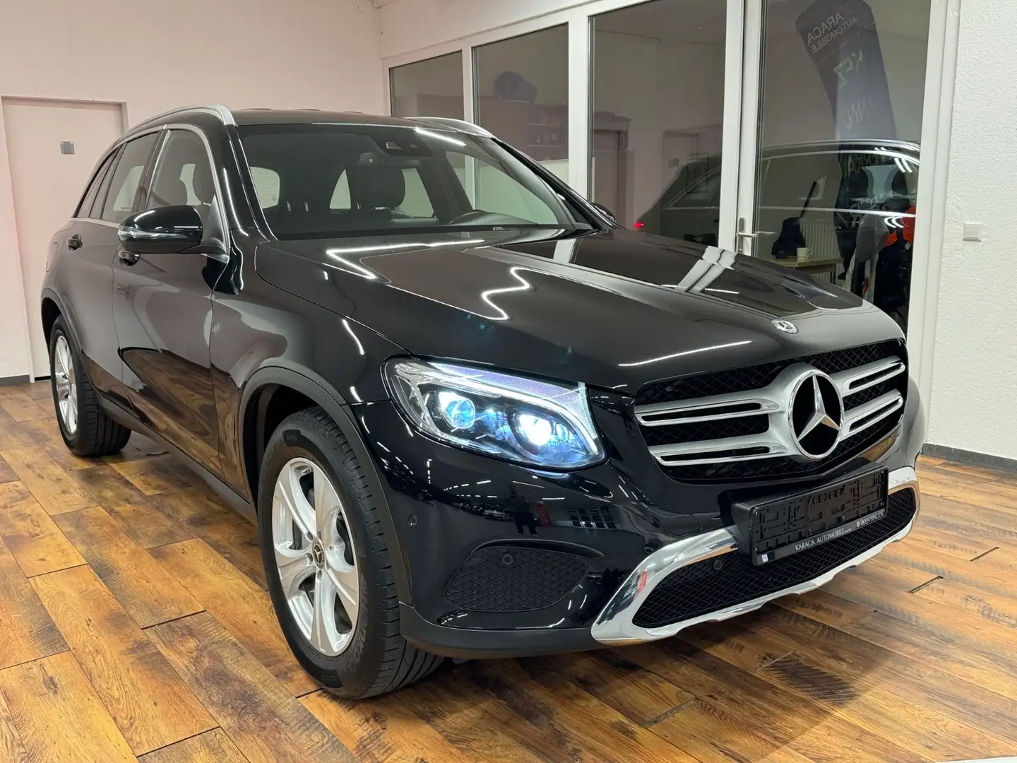 Mercedes-Benz GLC 250 GLC250 4Matic Exclusive 9G.NAV.ILS.AHK.TEMPO.SHZ Schwarz - 2
