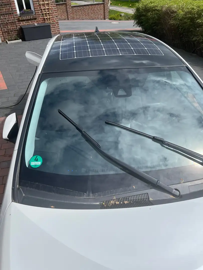 Toyota Prius Prius Plug-in Hybrid Solar Beyaz - 2
