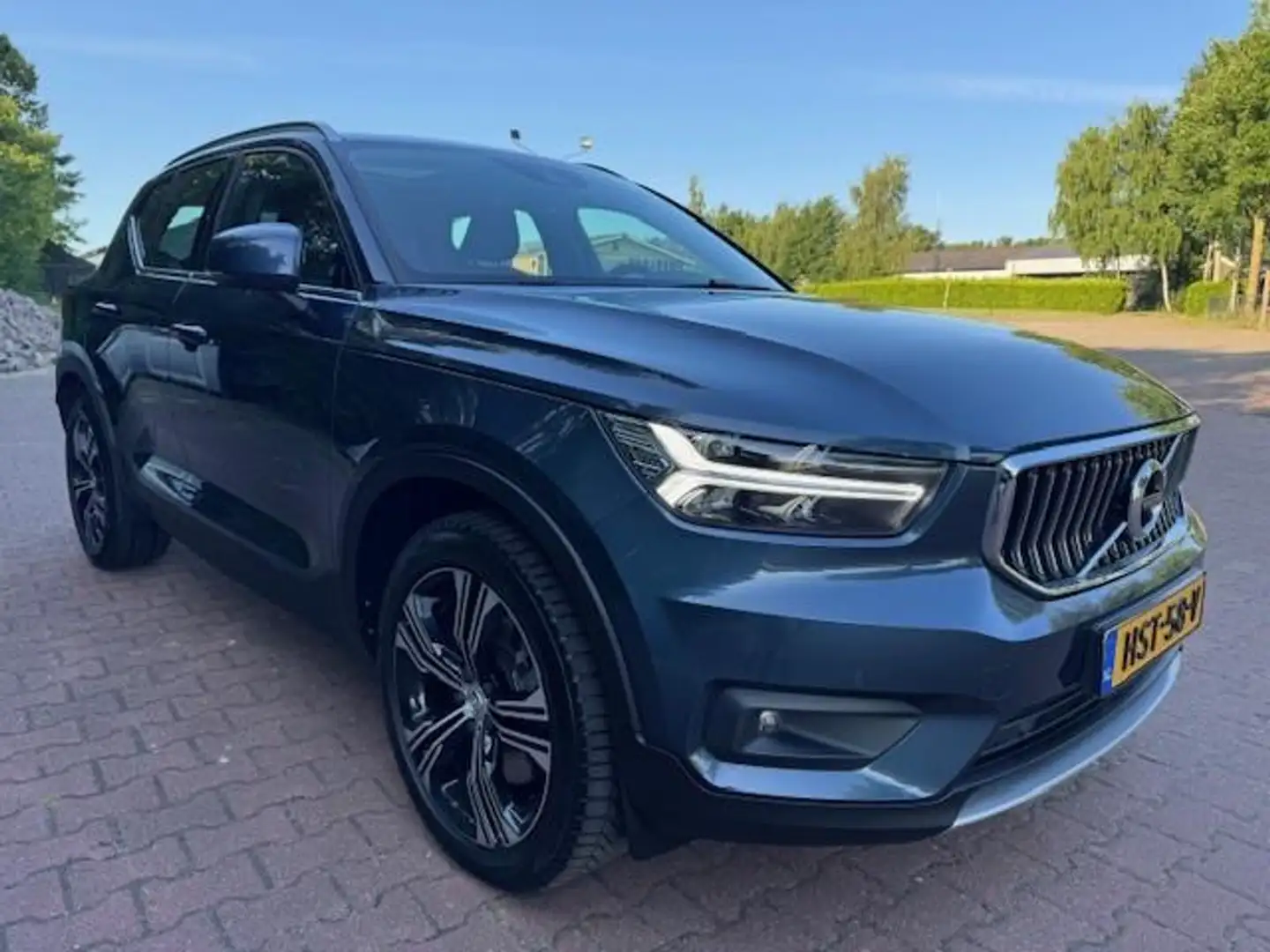 Volvo XC40 1.5 T4 RECHARGE INSCRIPTION/THAAK/PANO/LEER/NAV/DA - 1