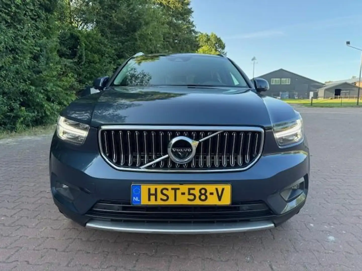Volvo XC40 1.5 T4 RECHARGE INSCRIPTION/THAAK/PANO/LEER/NAV/DA - 2