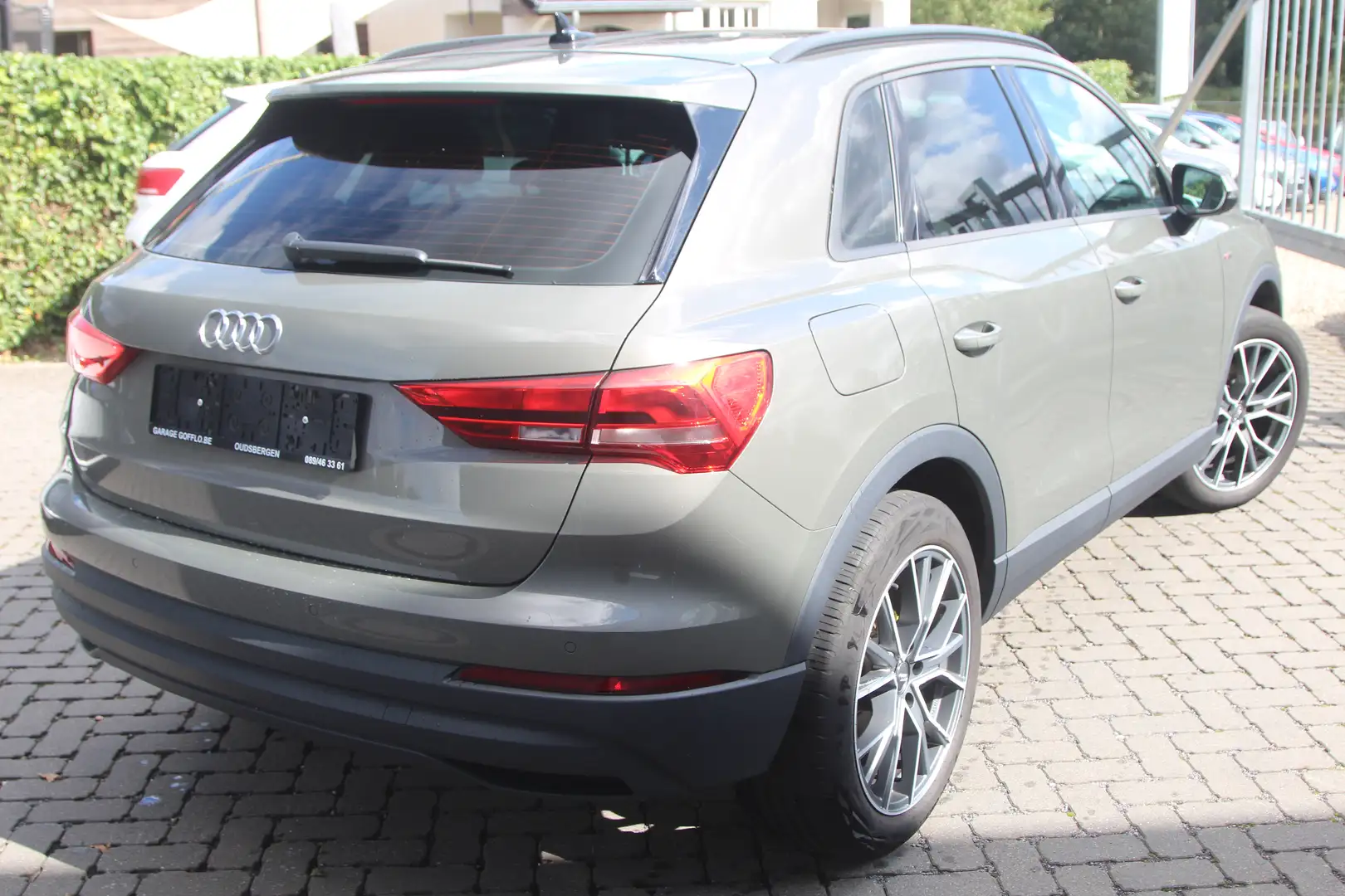 Audi Q3 1.5 TSI - 99.000KM - 2019 Grau - 2