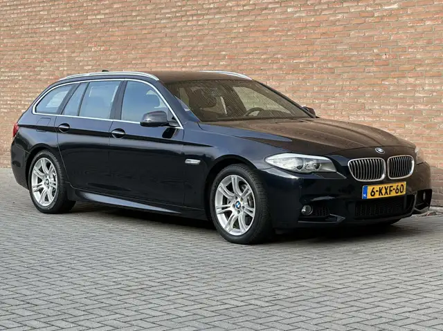 BMW 5 Series view 10