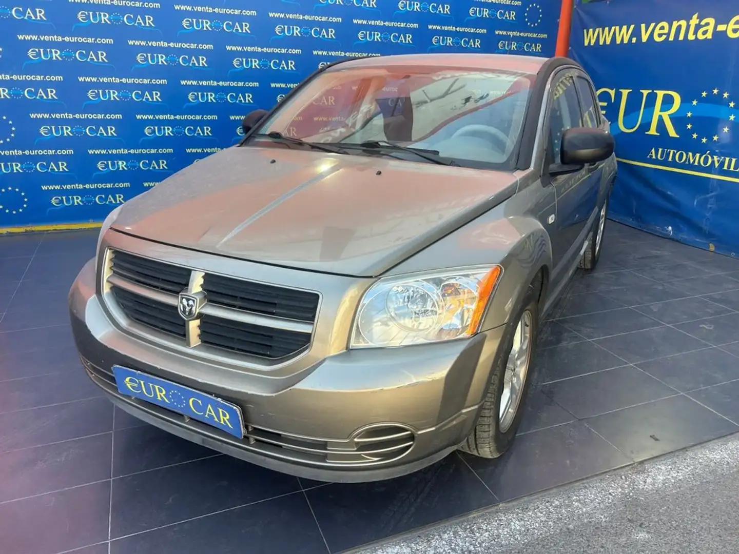 Dodge Caliber 2.0 DCI Marrón - 2