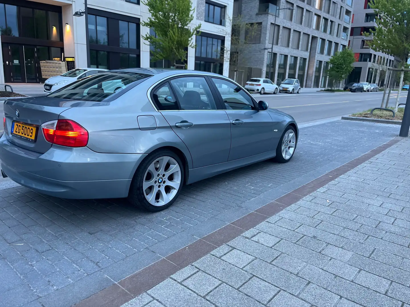 BMW 330 330 d Zilver - 2