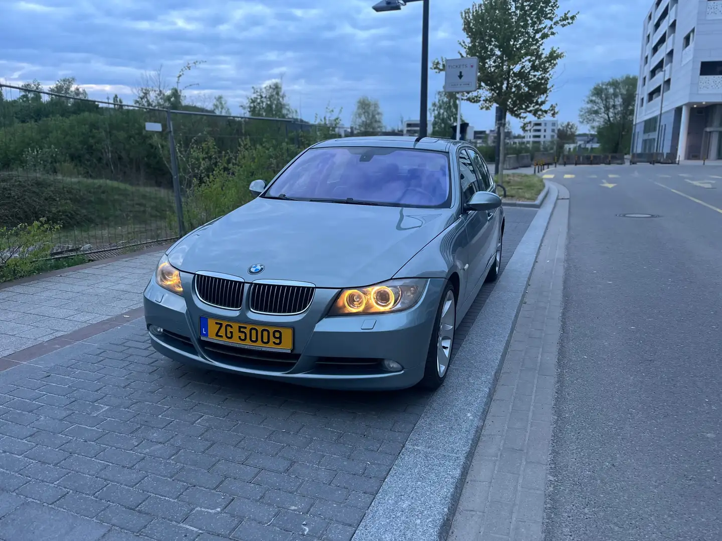 BMW 330 330 d Zilver - 1