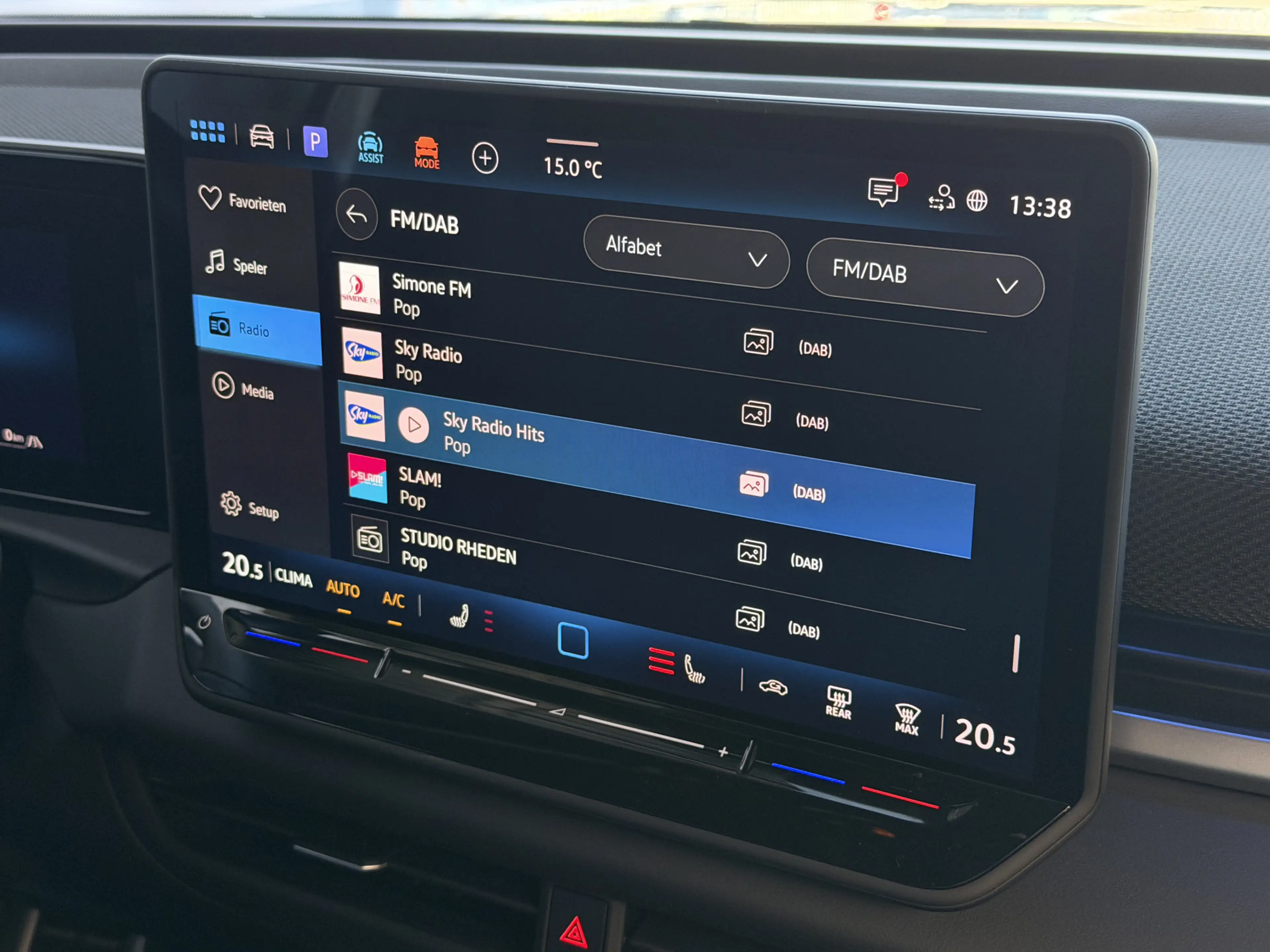 Volkswagen T-Roc 1.5 eTsi 150PK R-LINE EDITION VW.TREKHAAK IQ LED/G — photo 41