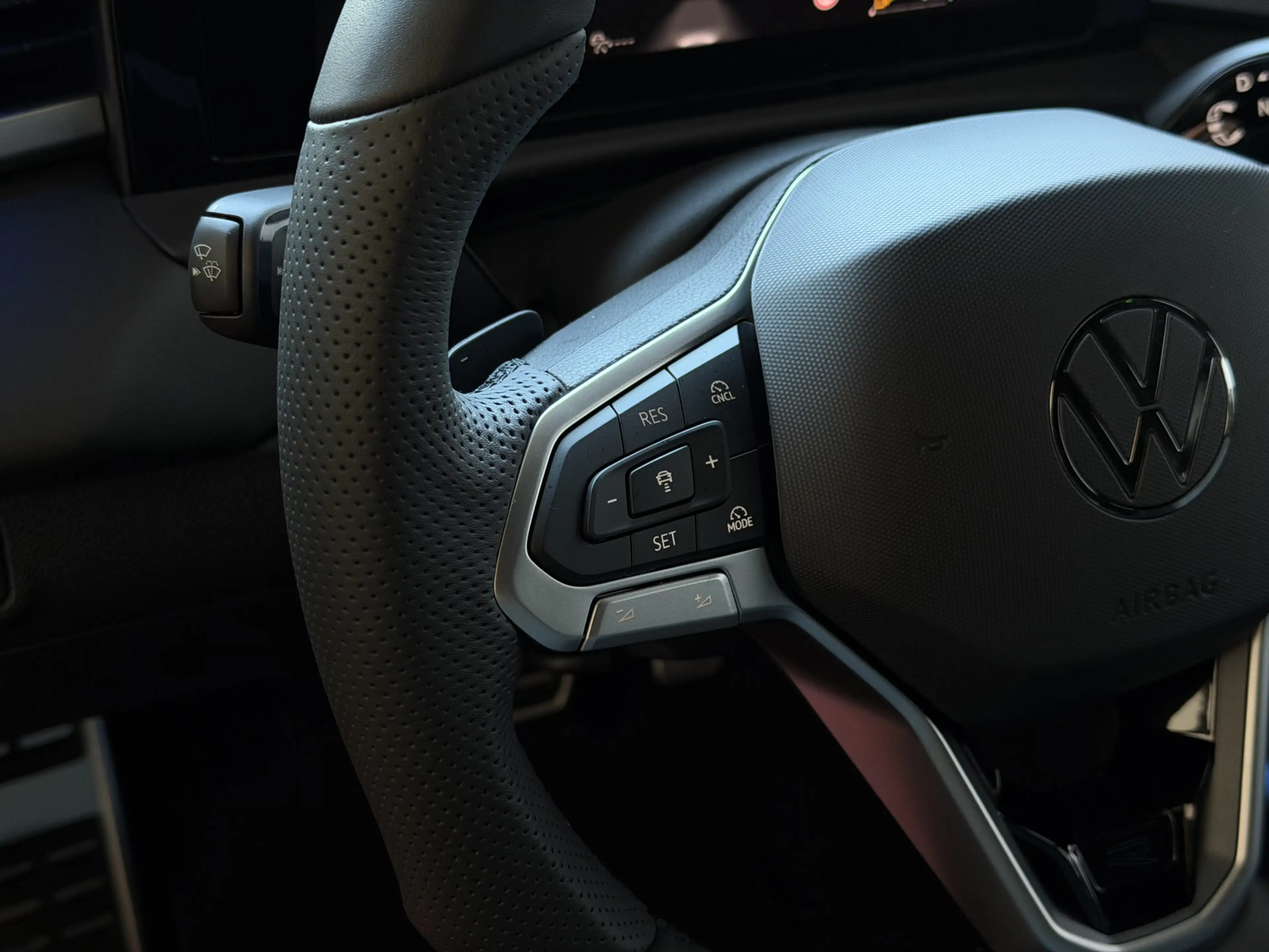 Volkswagen T-Roc 1.5 eTsi 150PK R-LINE EDITION VW.TREKHAAK IQ LED/G — photo 12